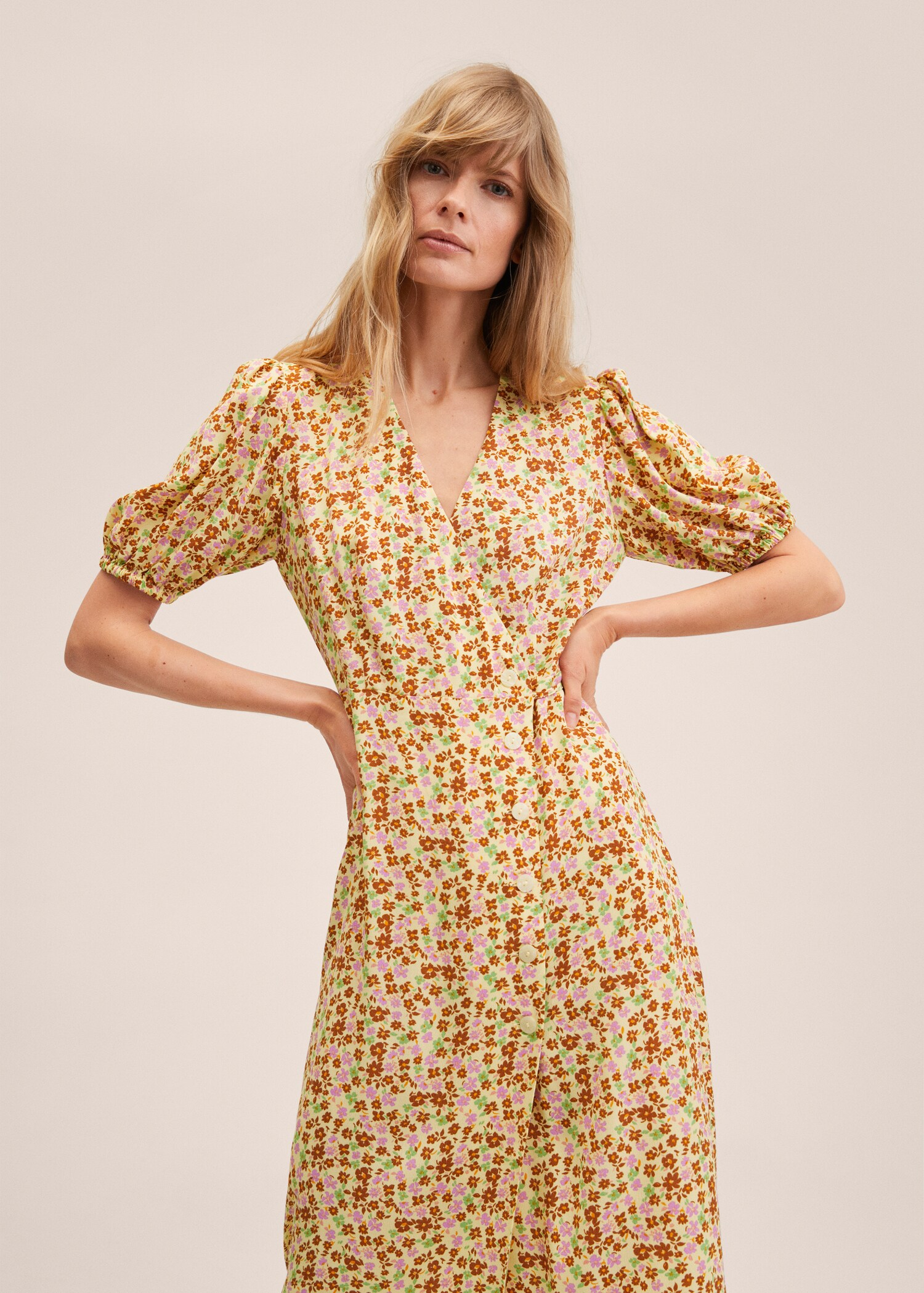 Vestido estampado manga abullonada - Plano medio