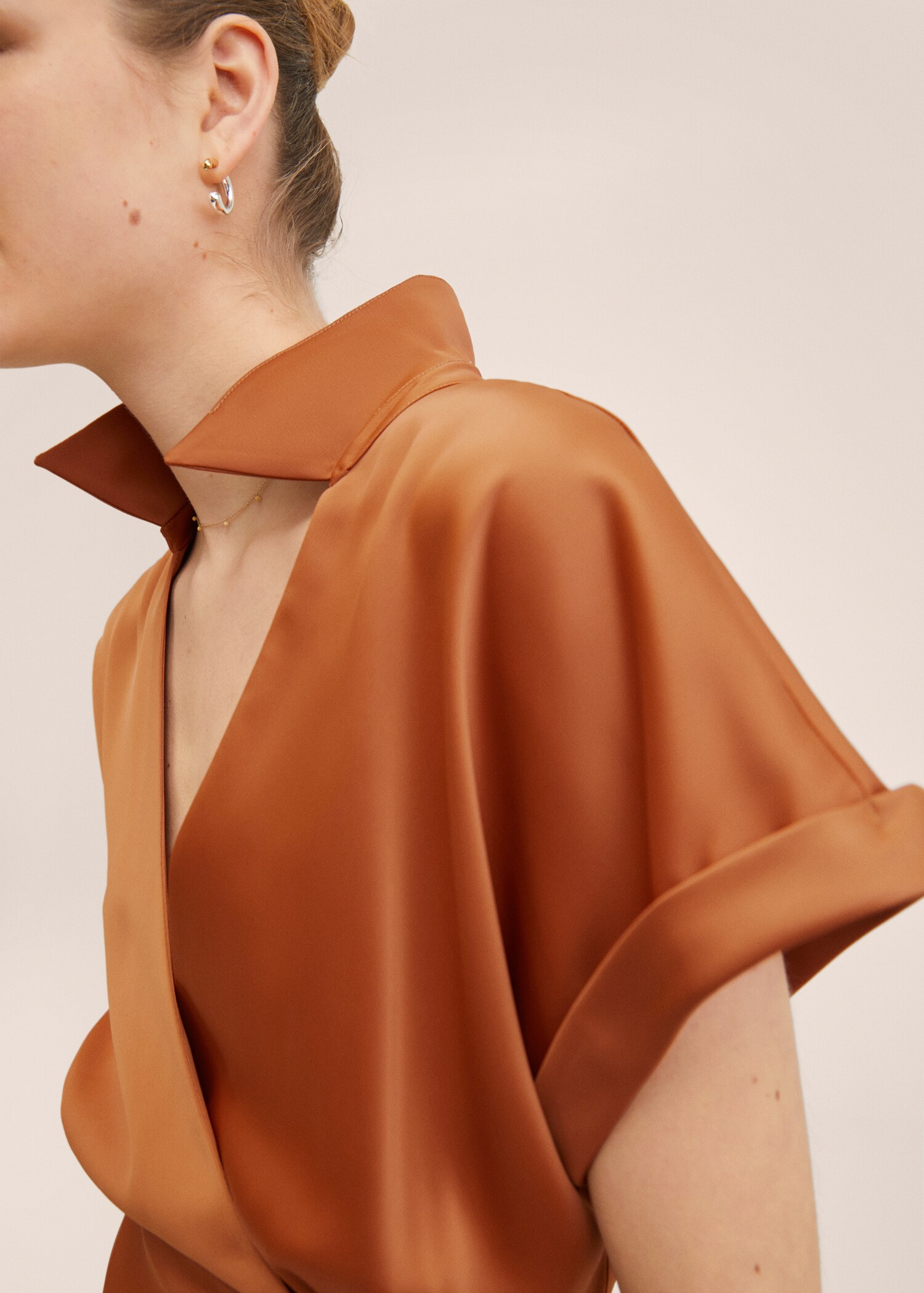 Satin shirt dress - Details of the article 2