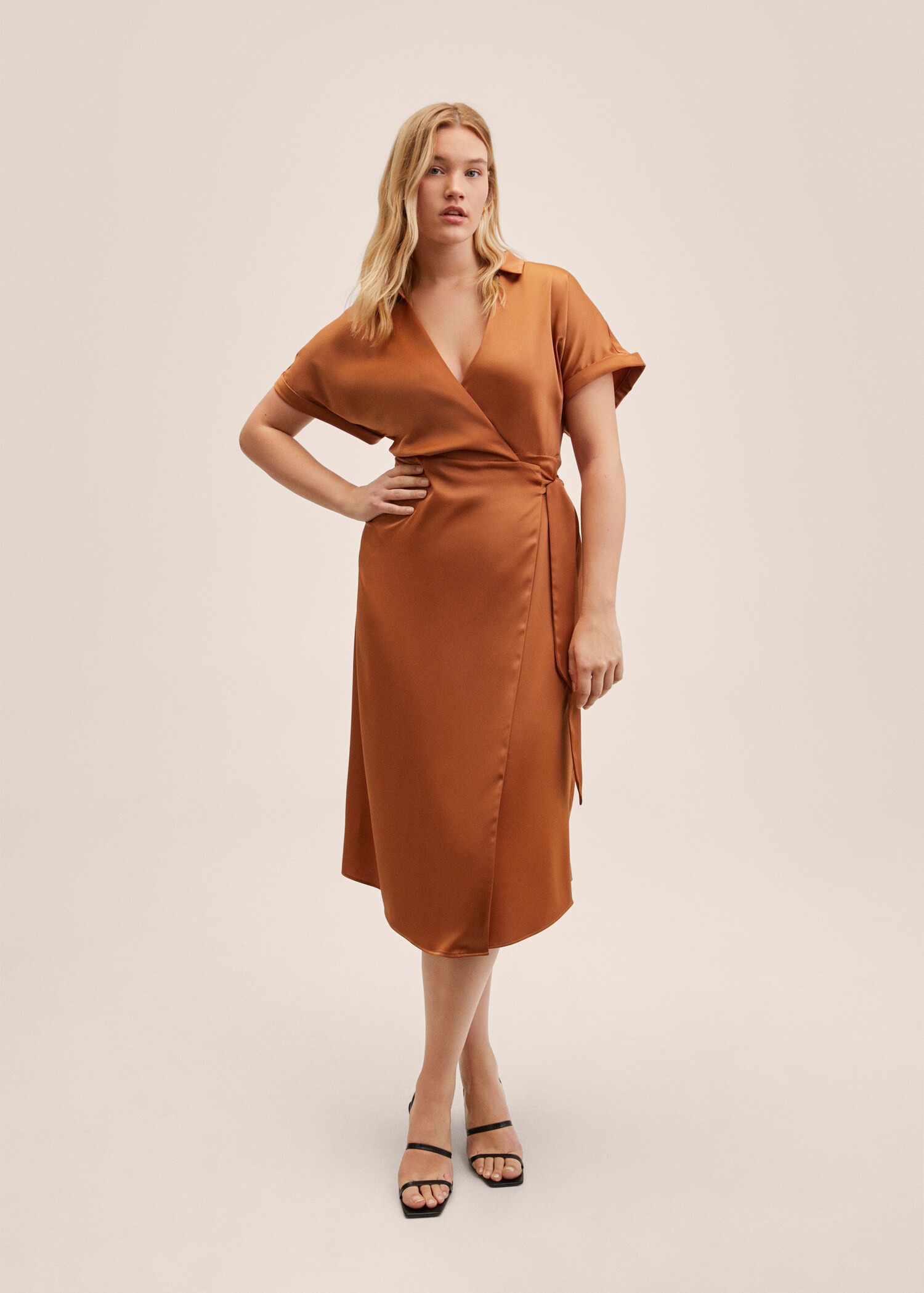 Satin shirt dress - Details of the article 3
