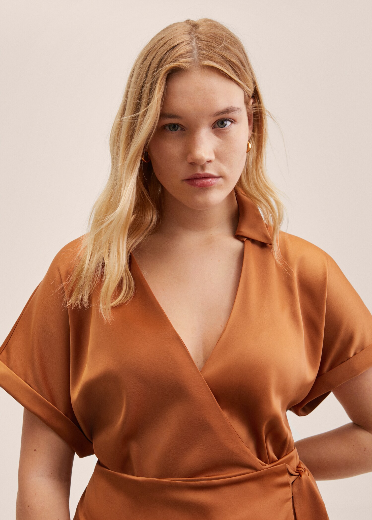 Satin shirt dress - Details of the article 4