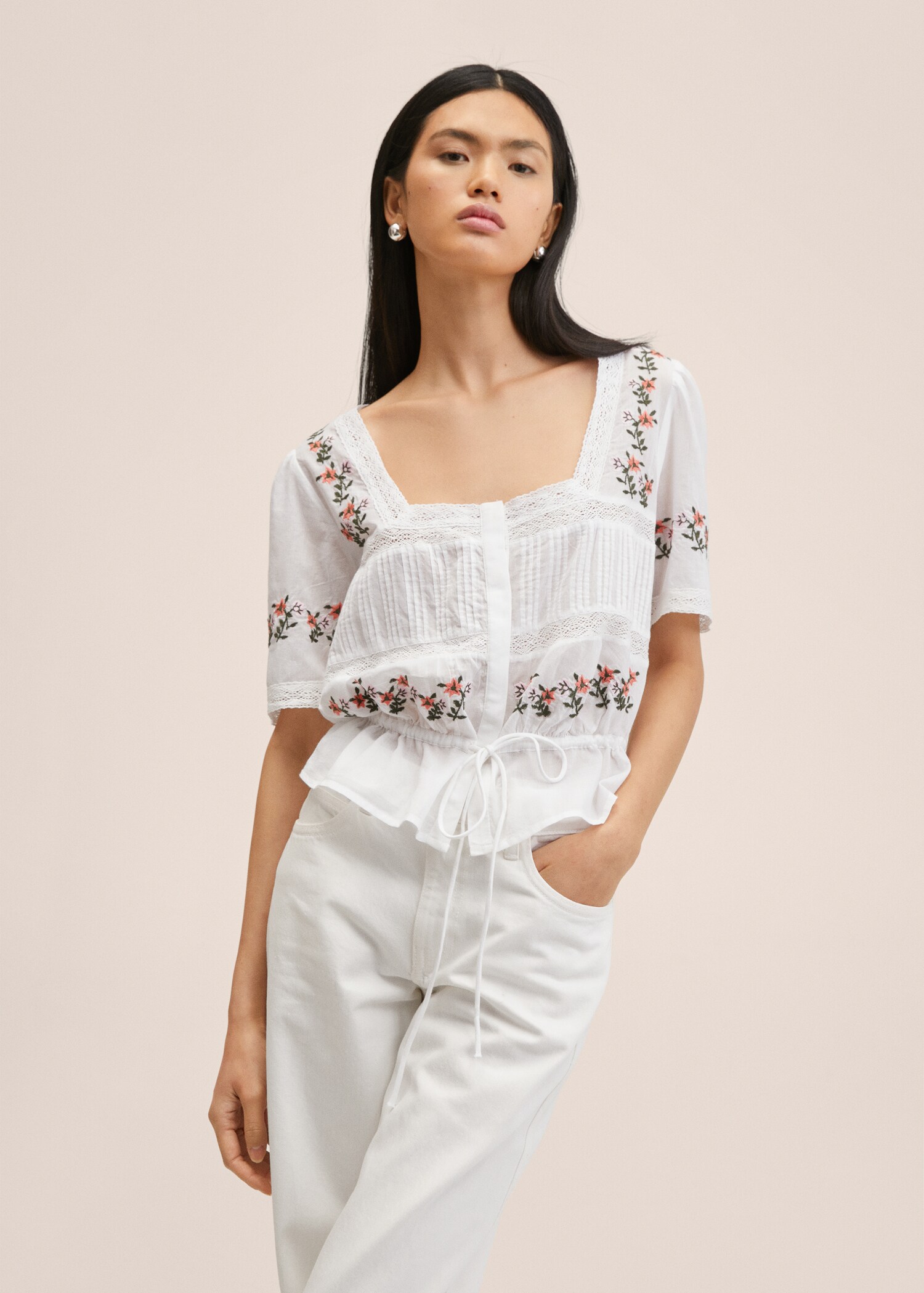 Blusa algodón bordados - Plano medio