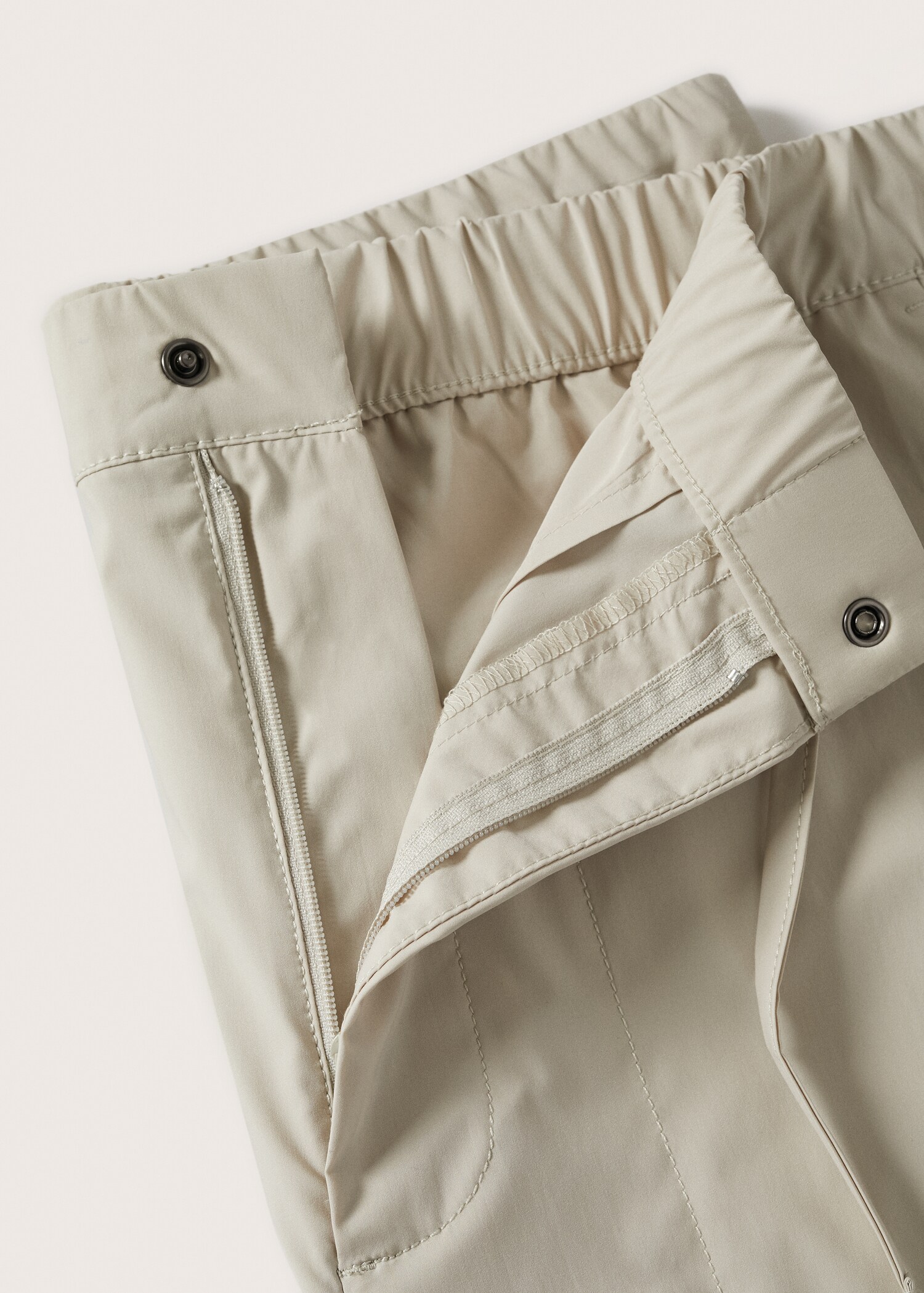 Elastic waist Bermuda shorts - Details of the article 8