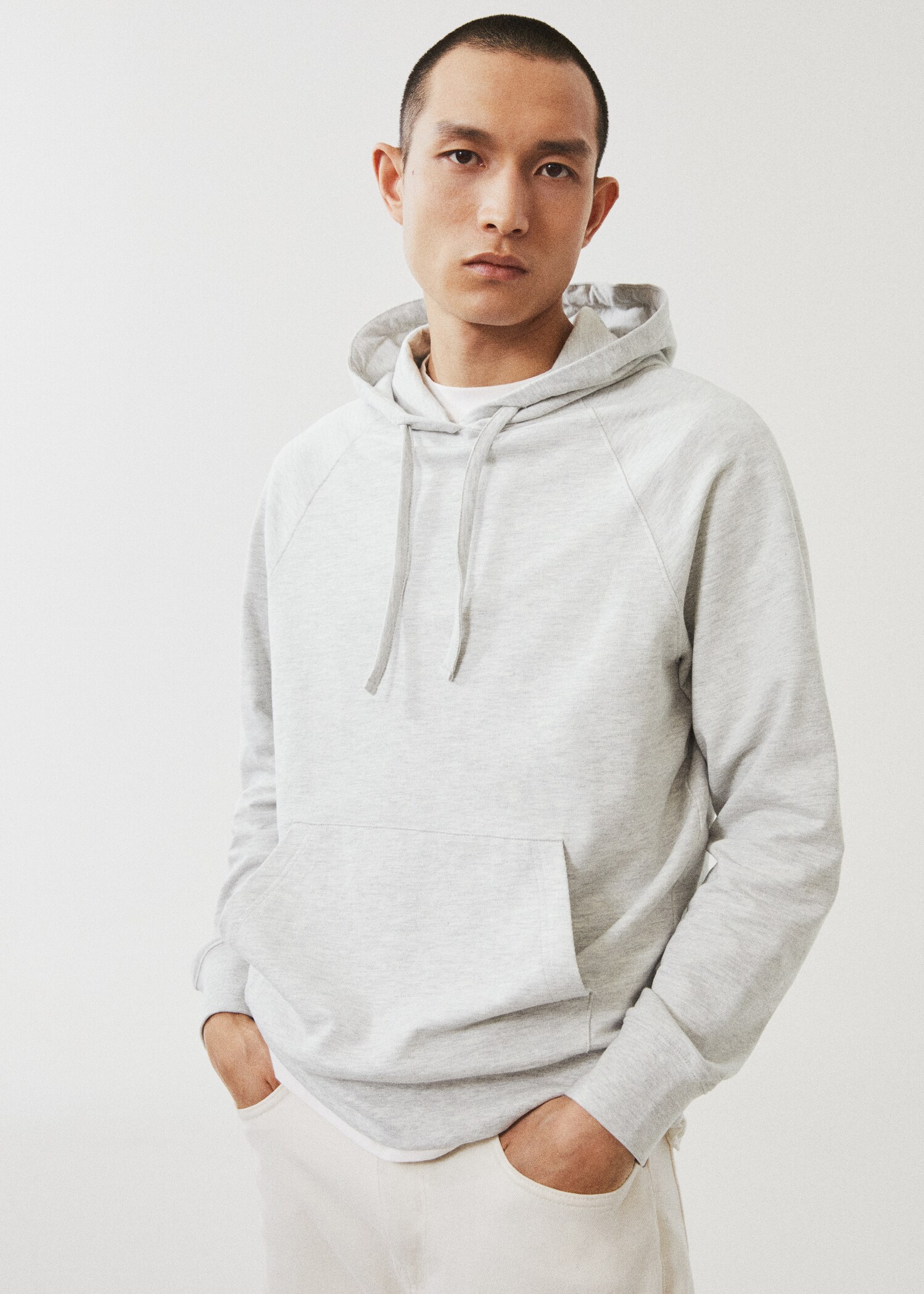Kangaroo pocket hoodie - Details of the article 5