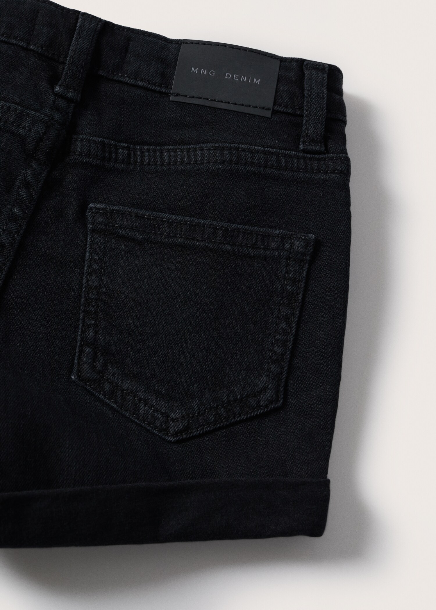 Denim shorts - Details of the article 8