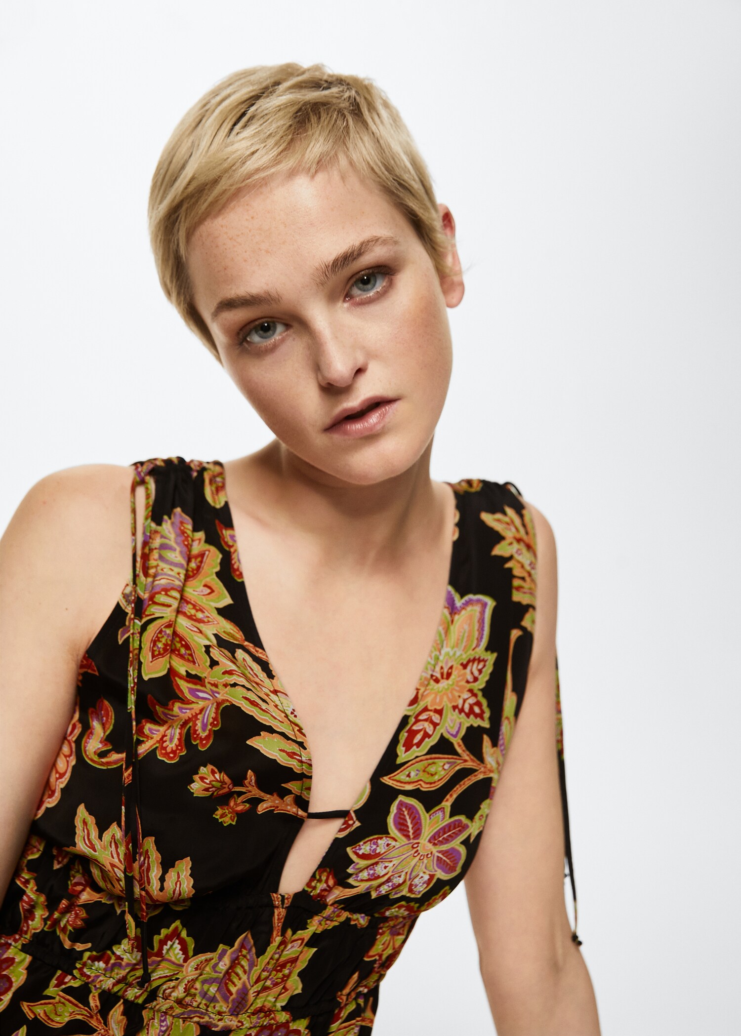 Floral fluid jumpsuit - Details of the article 2