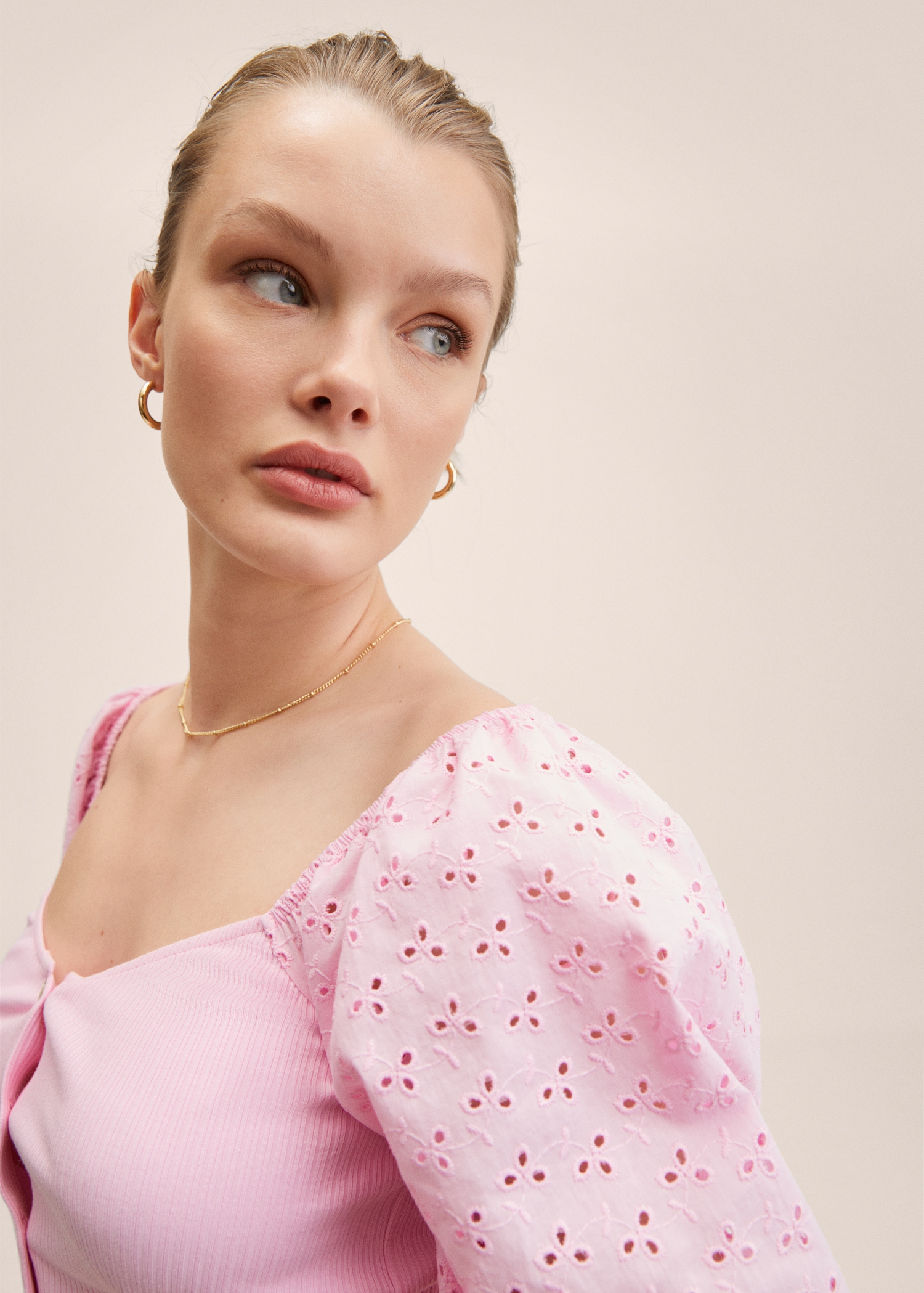 Embroidered sleeve T-shirt - Details of the article 1