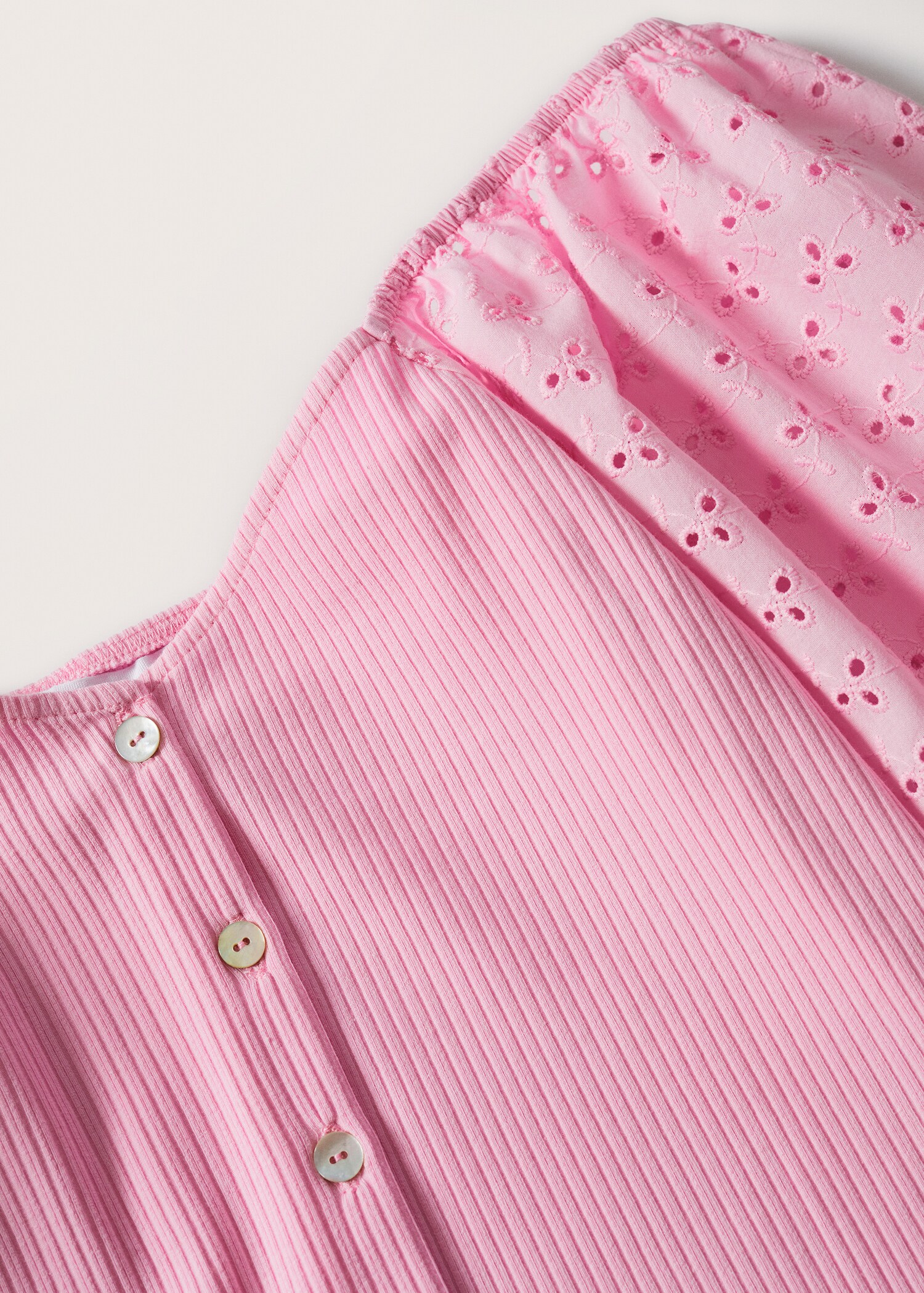 Embroidered sleeve T-shirt - Details of the article 8