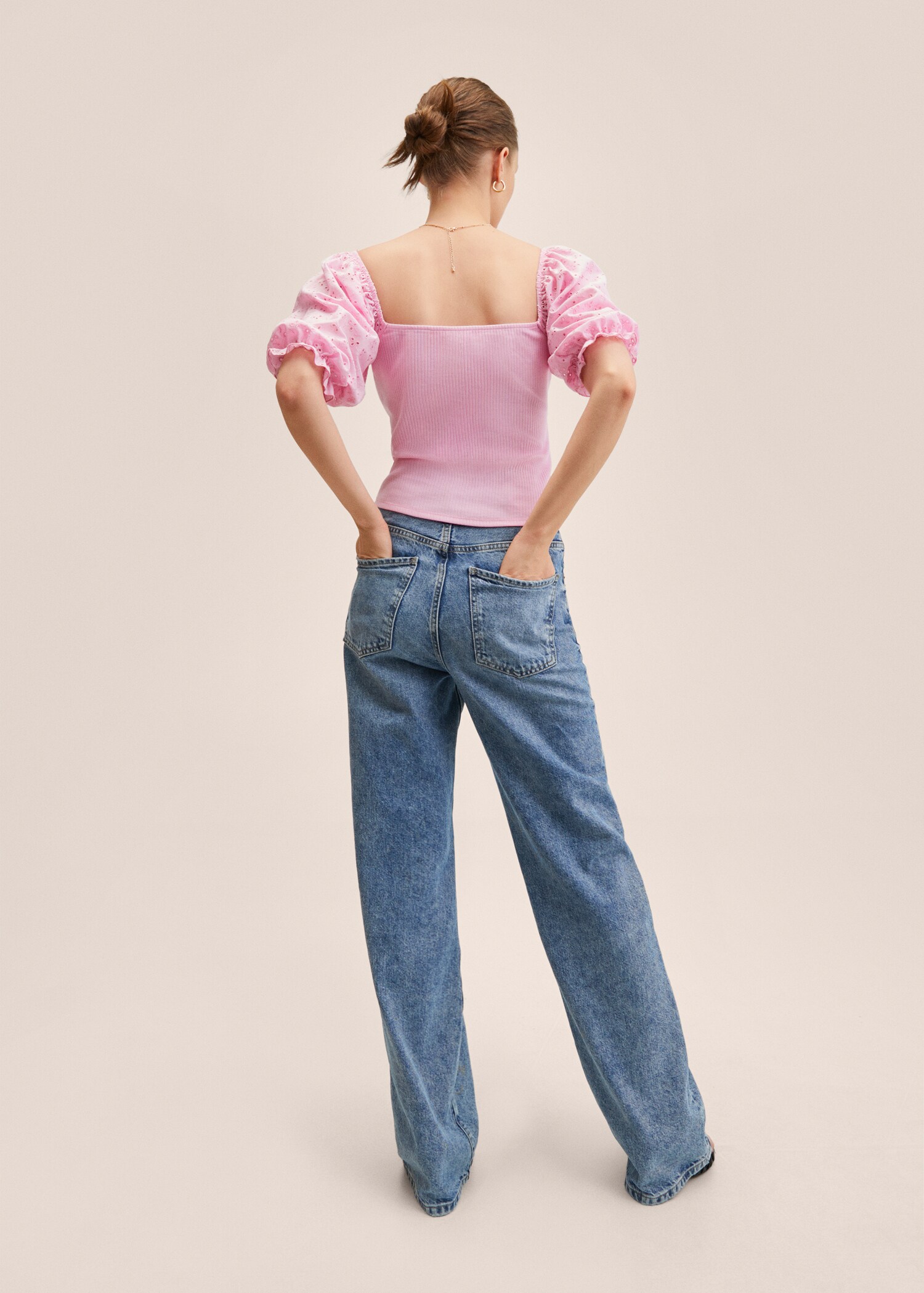 Embroidered sleeve T-shirt - Reverse of the article