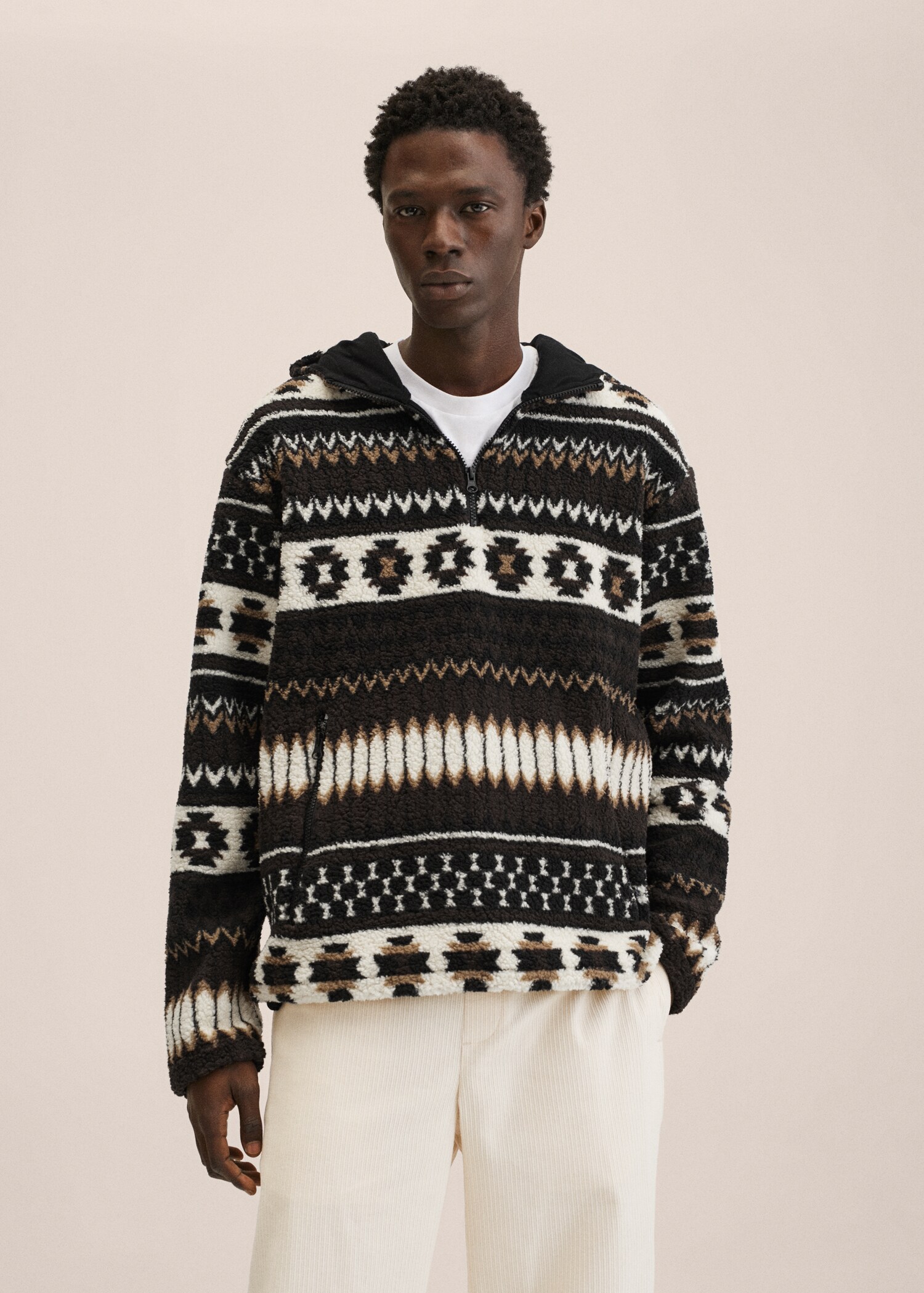 Sudadera capucha borreguito - Plano medio
