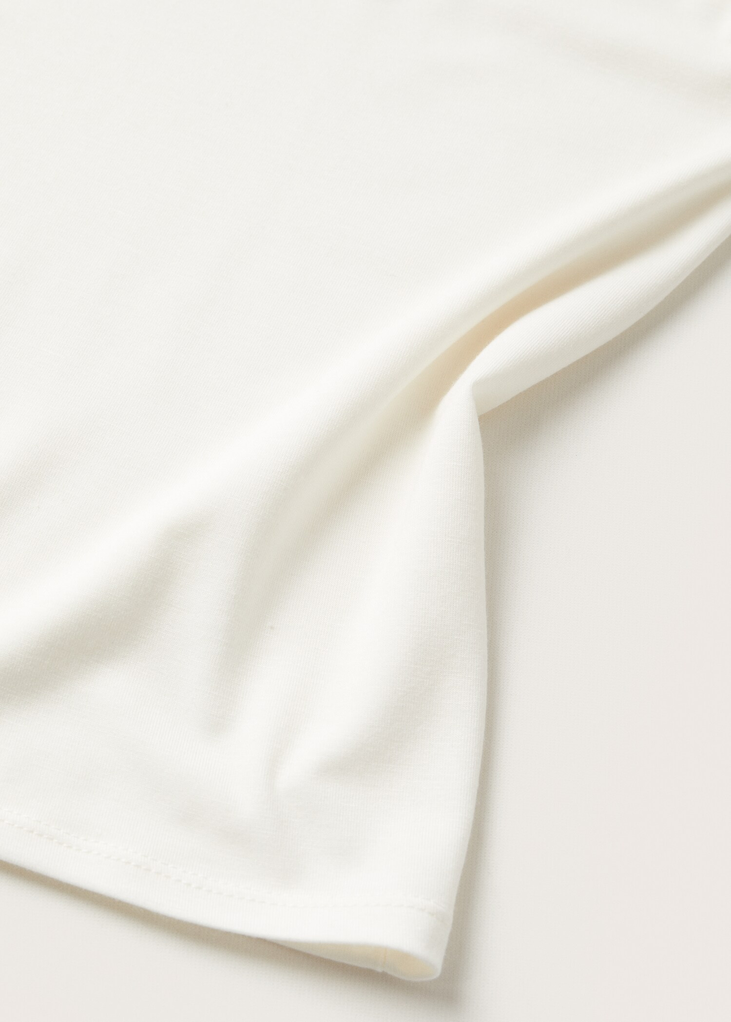 Stand collar T-shirt - Details of the article 8
