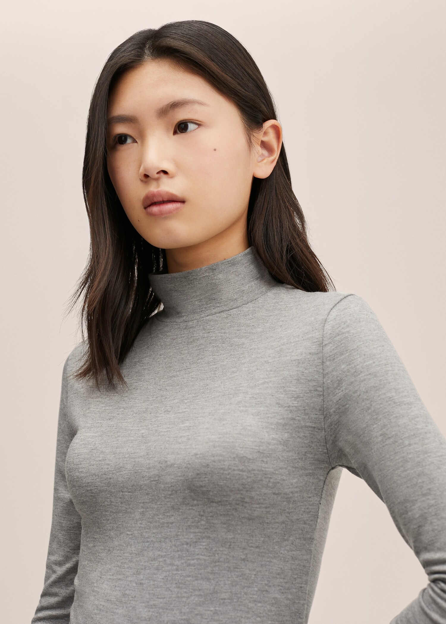 Stand collar T-shirt - Details of the article 1