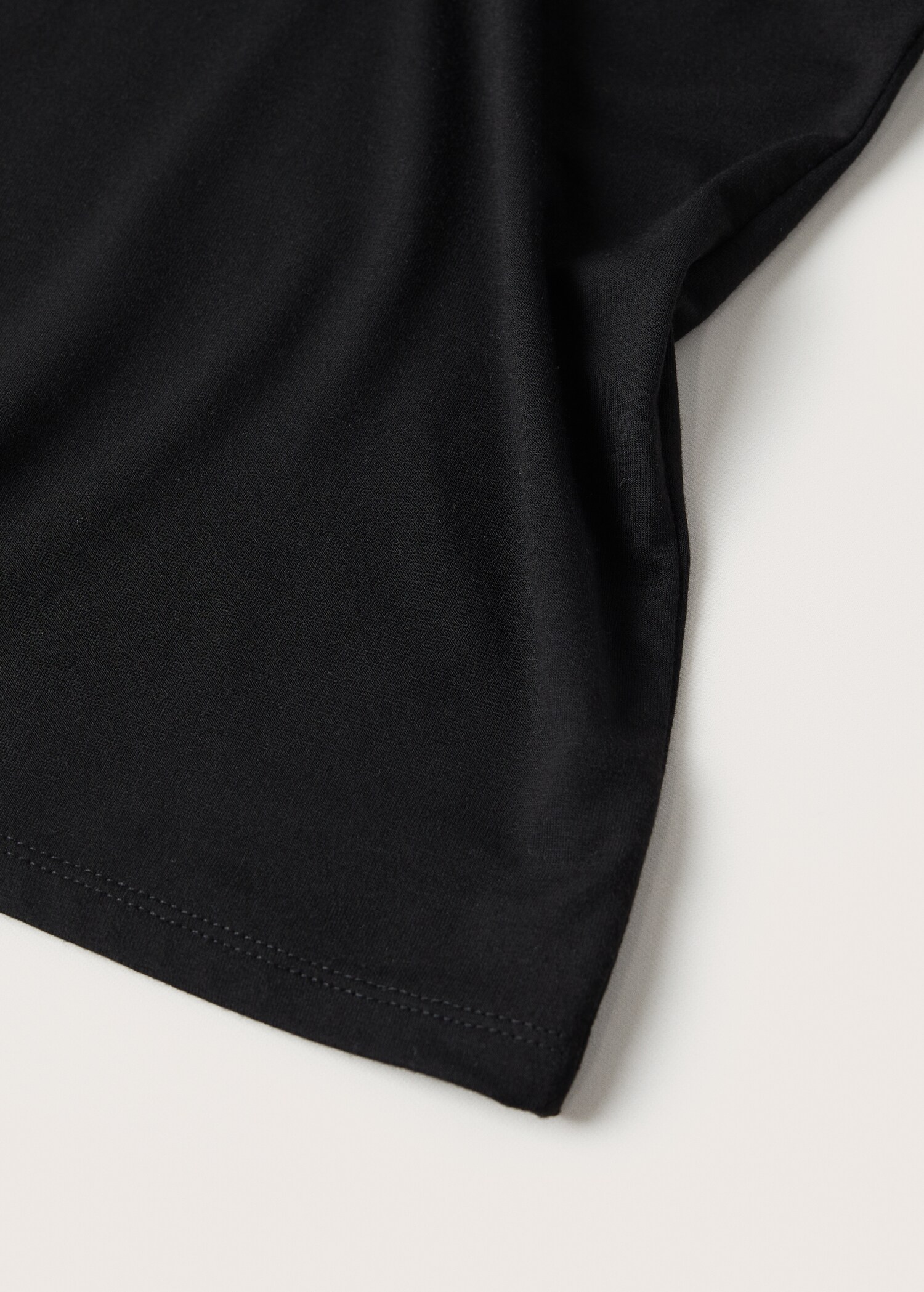 Stand collar T-shirt - Details of the article 8