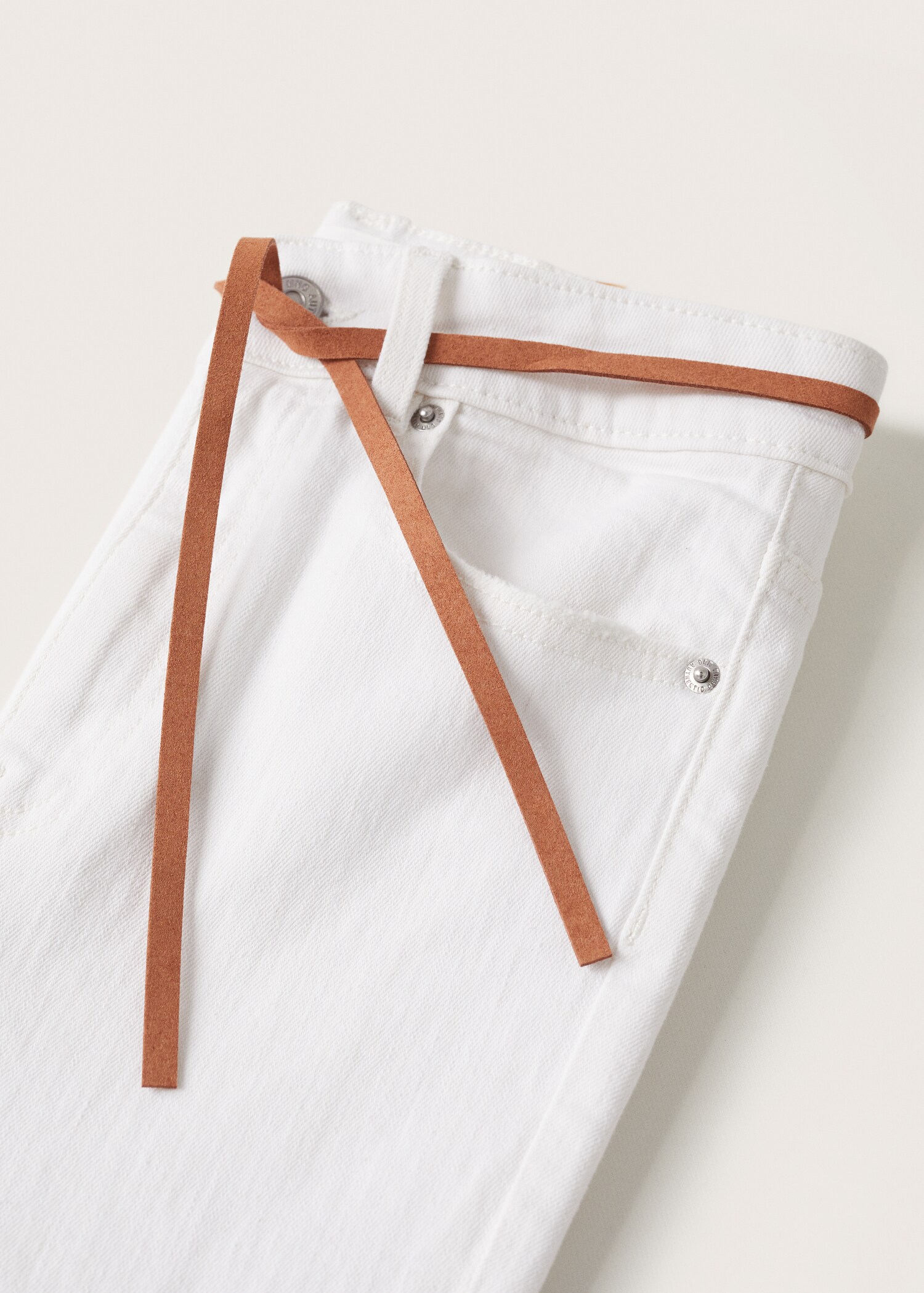 Jeans bootcut med frynser nederst - Artikkeldetalj 8