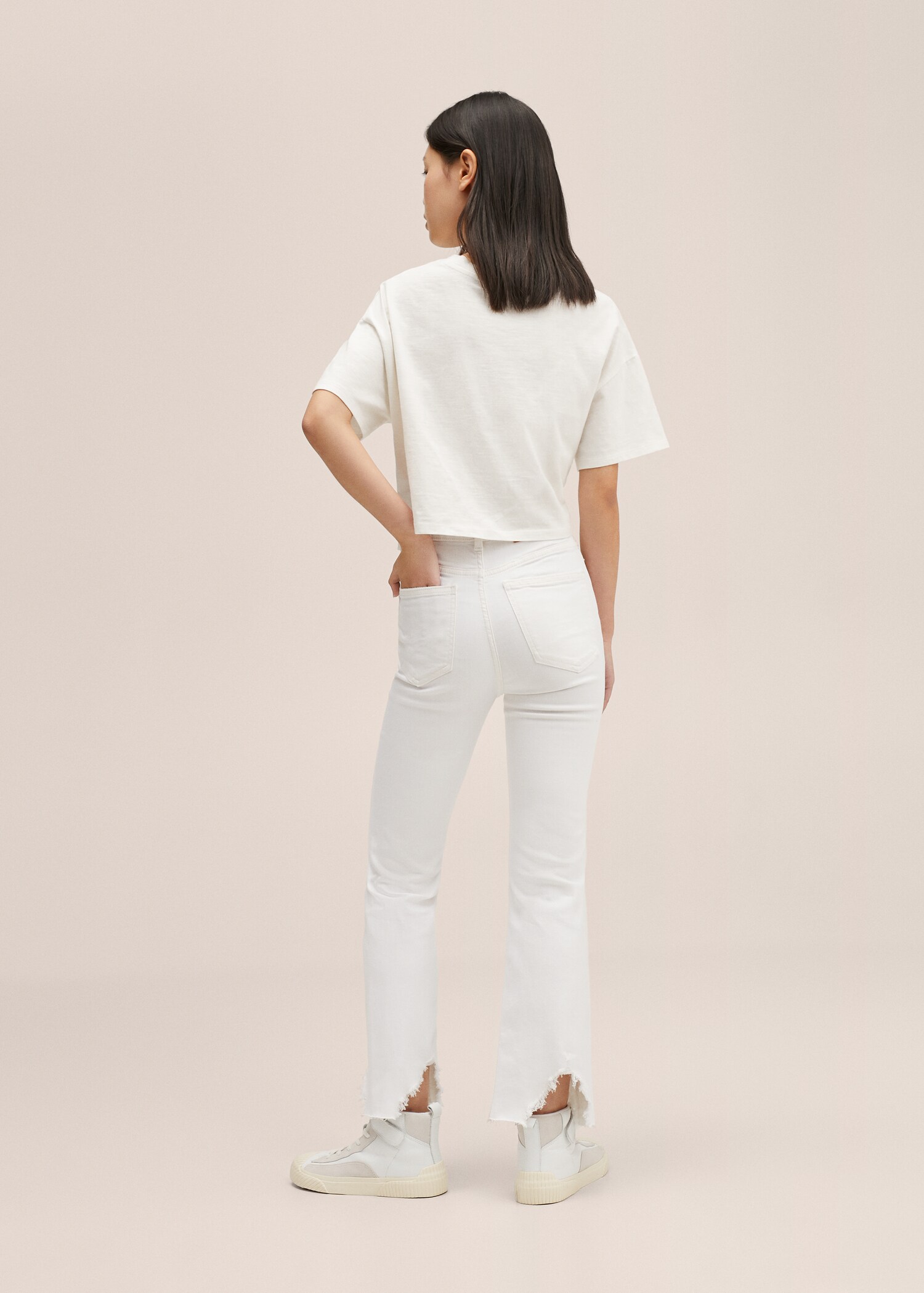 Jeans bootcut med frynser nederst - Baksiden av artikkelen
