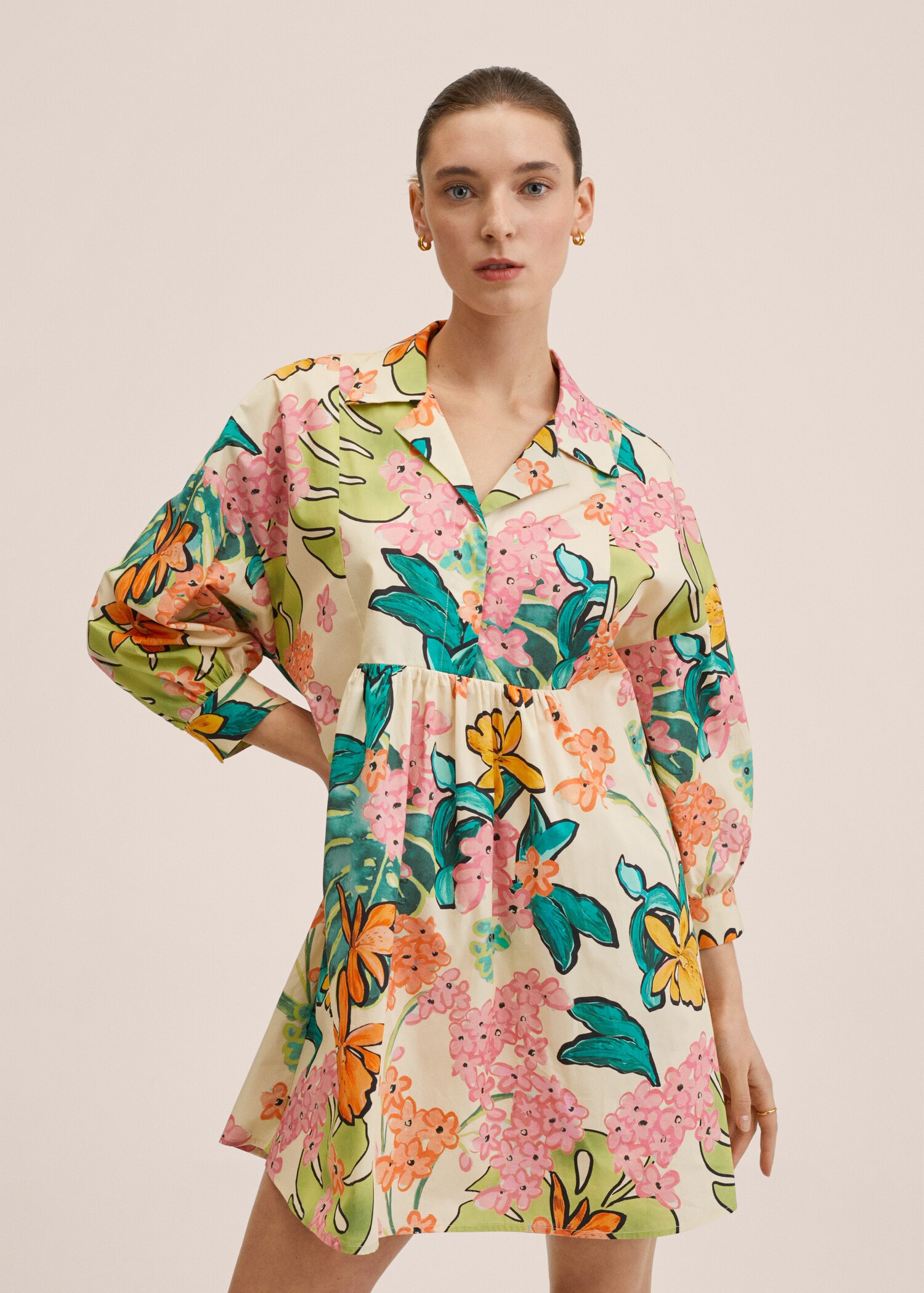 Vestido camisero estampado - Plano medio