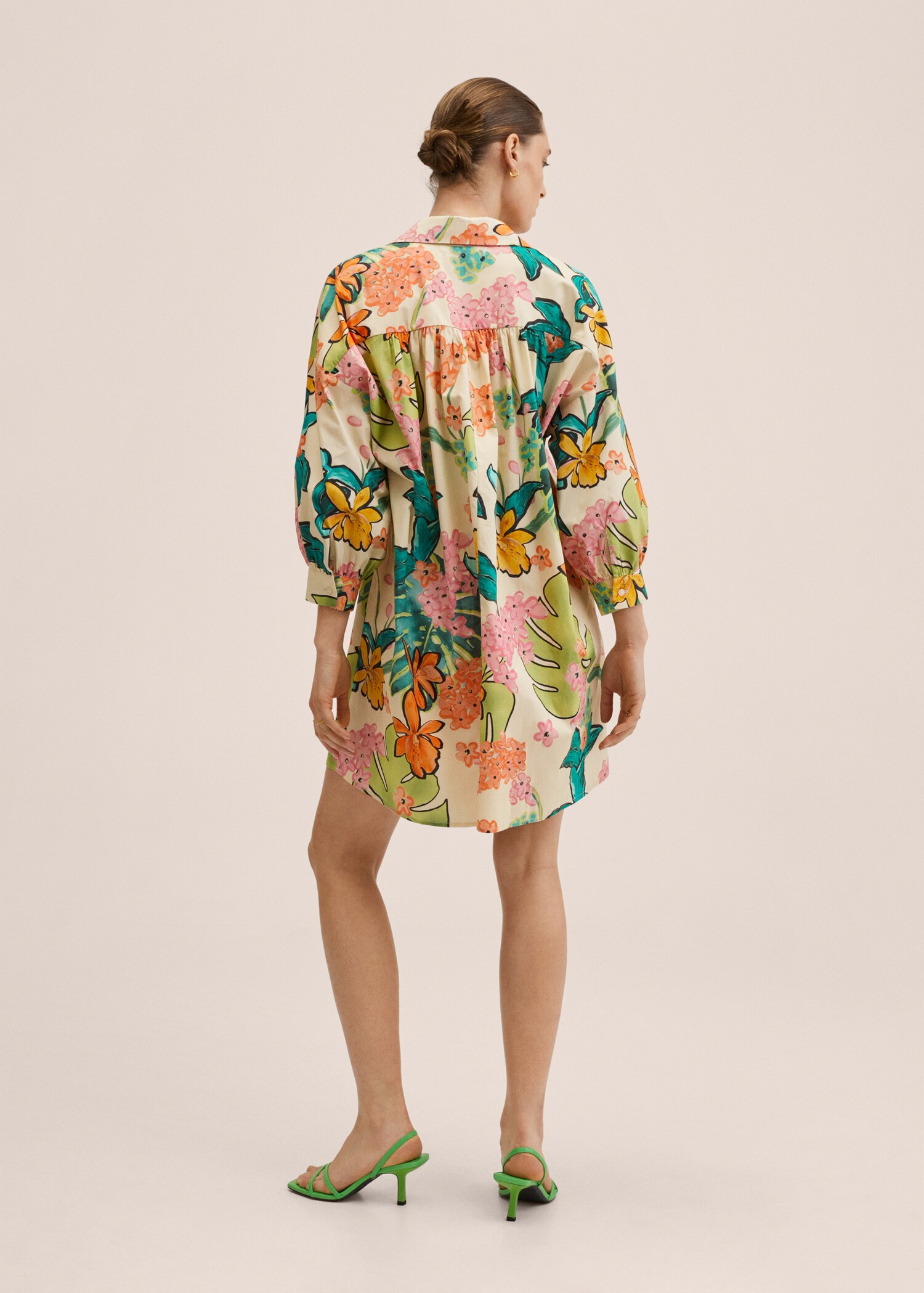 Vestido camisero estampado - Reverso del artículo