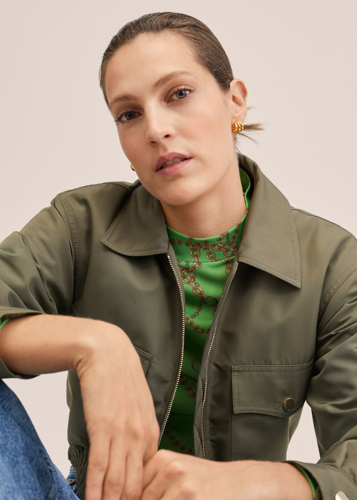 Chaqueta crop bolsillos - Detalle del artículo 2