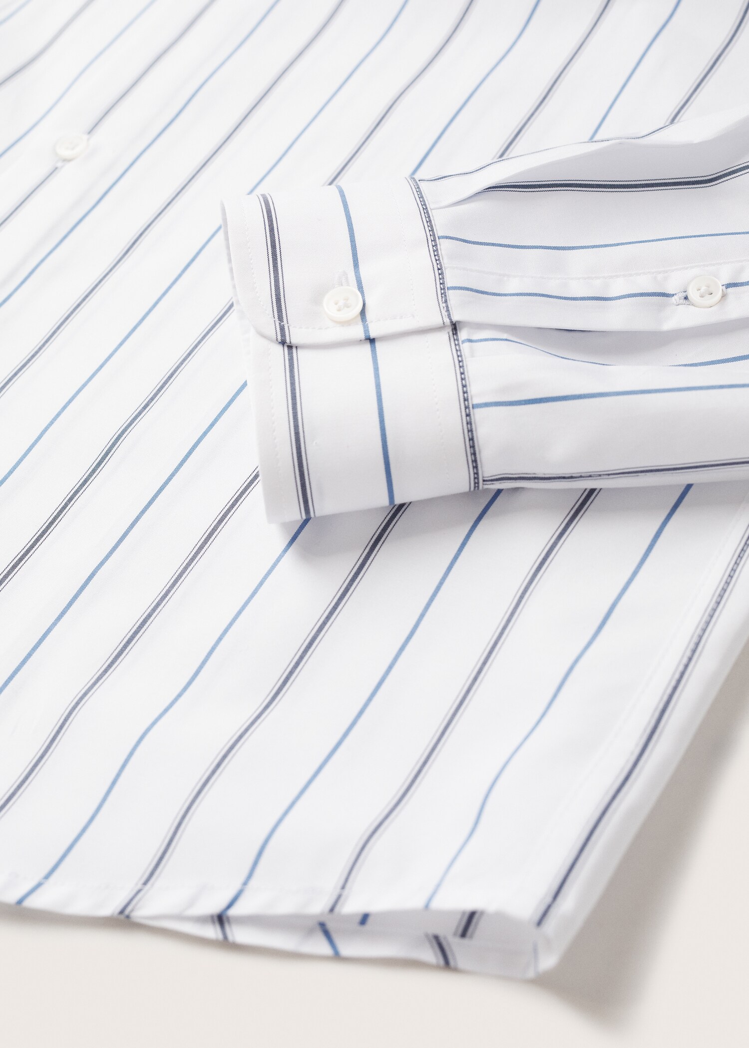 Thermoregulating striped shirt - Details of the article 7
