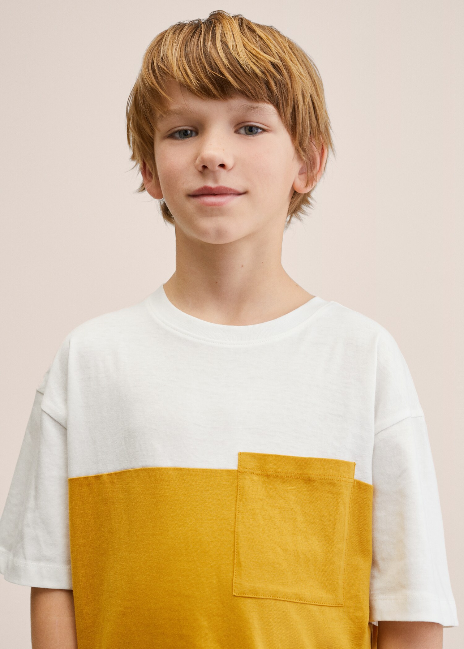 Chest-pocket bicolour T-shirt - Details of the article 1