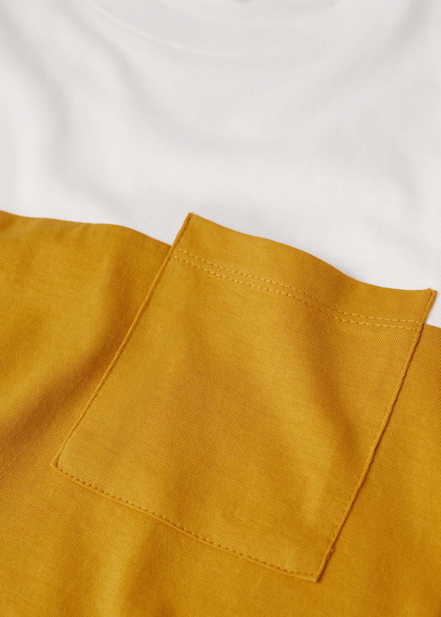 Chest-pocket bicolour T-shirt - Details of the article 7