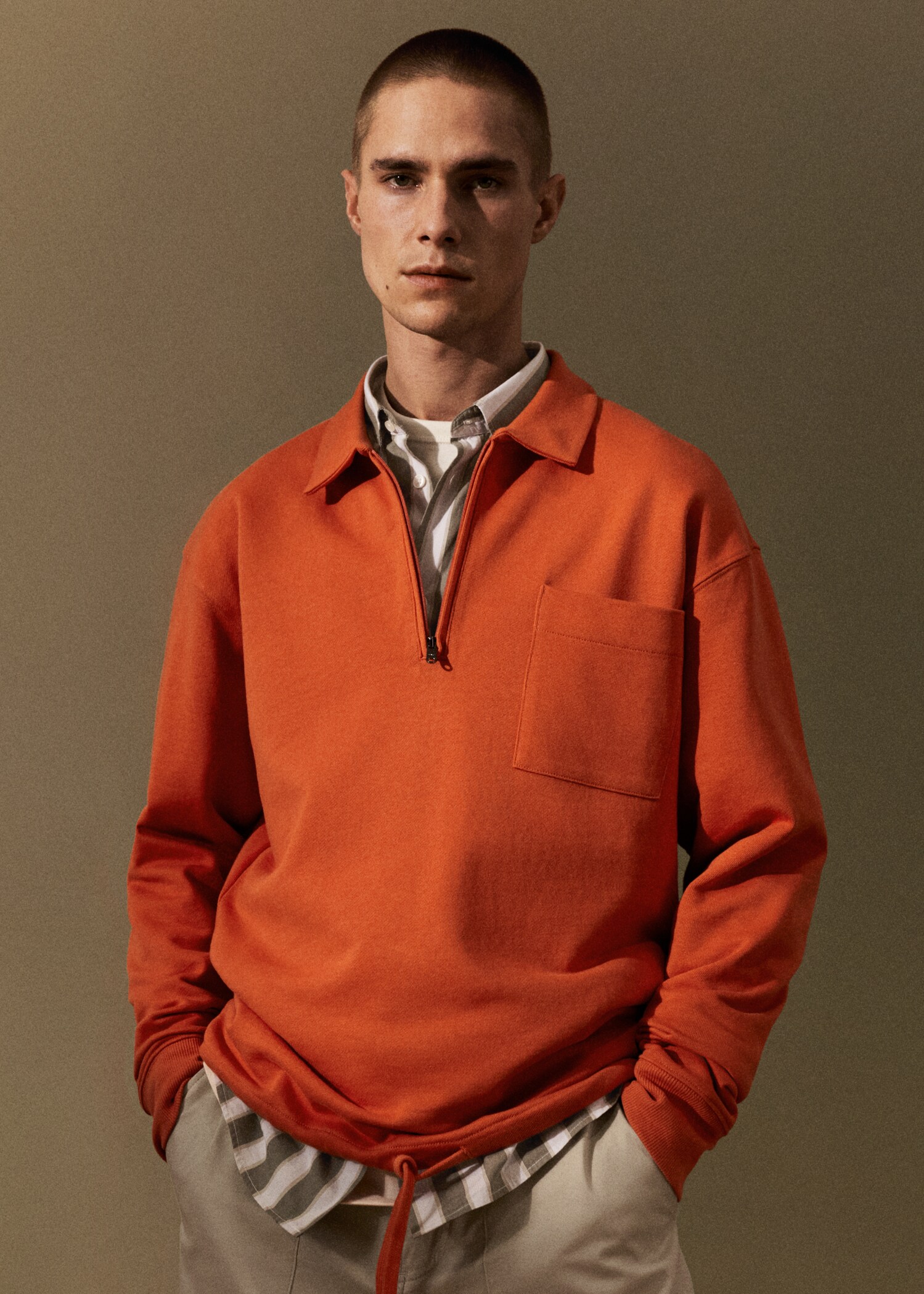 Cotton sweatshirt with zip neck - Details of the article 5