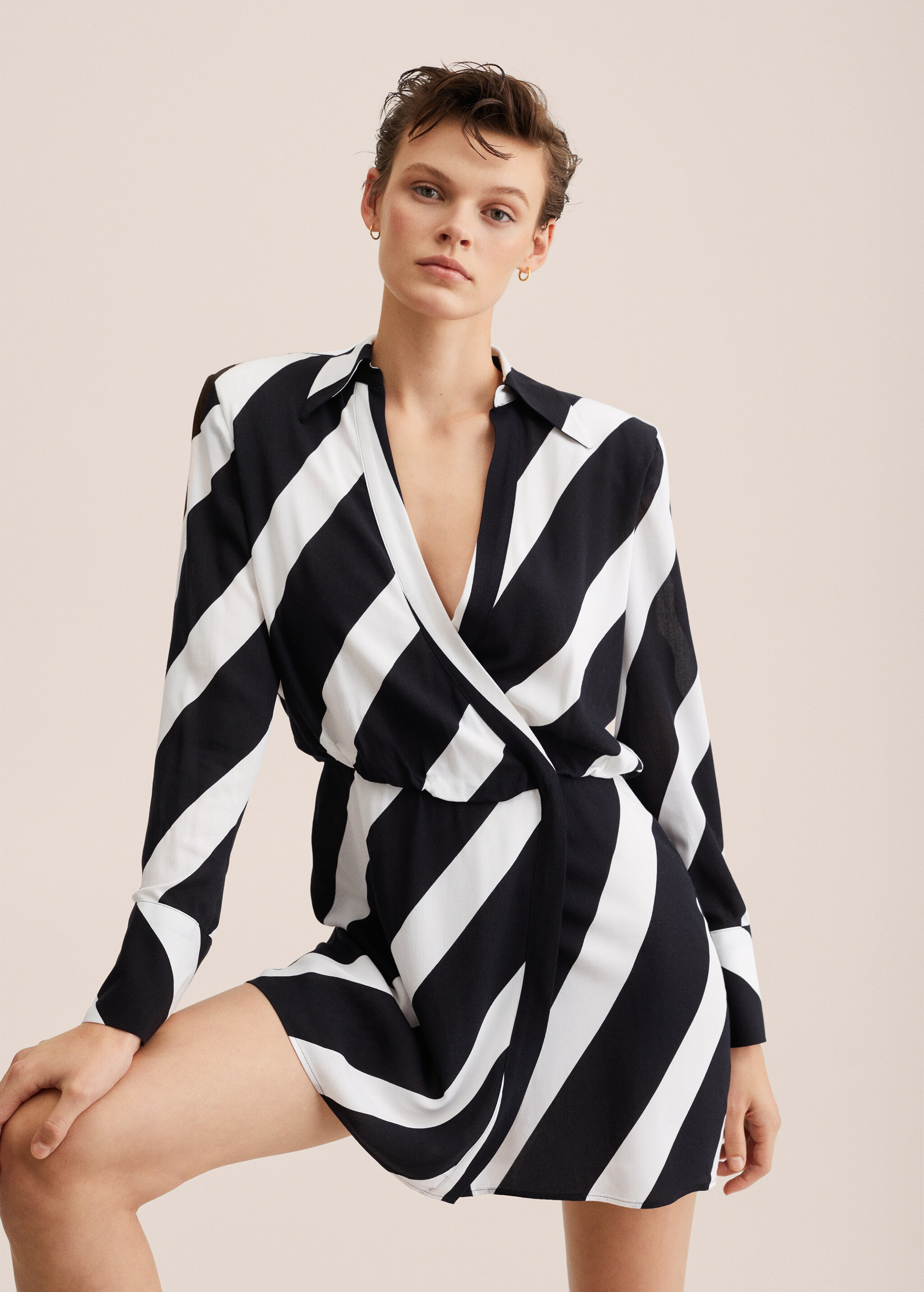 Striped wrap dress - Details of the article 2
