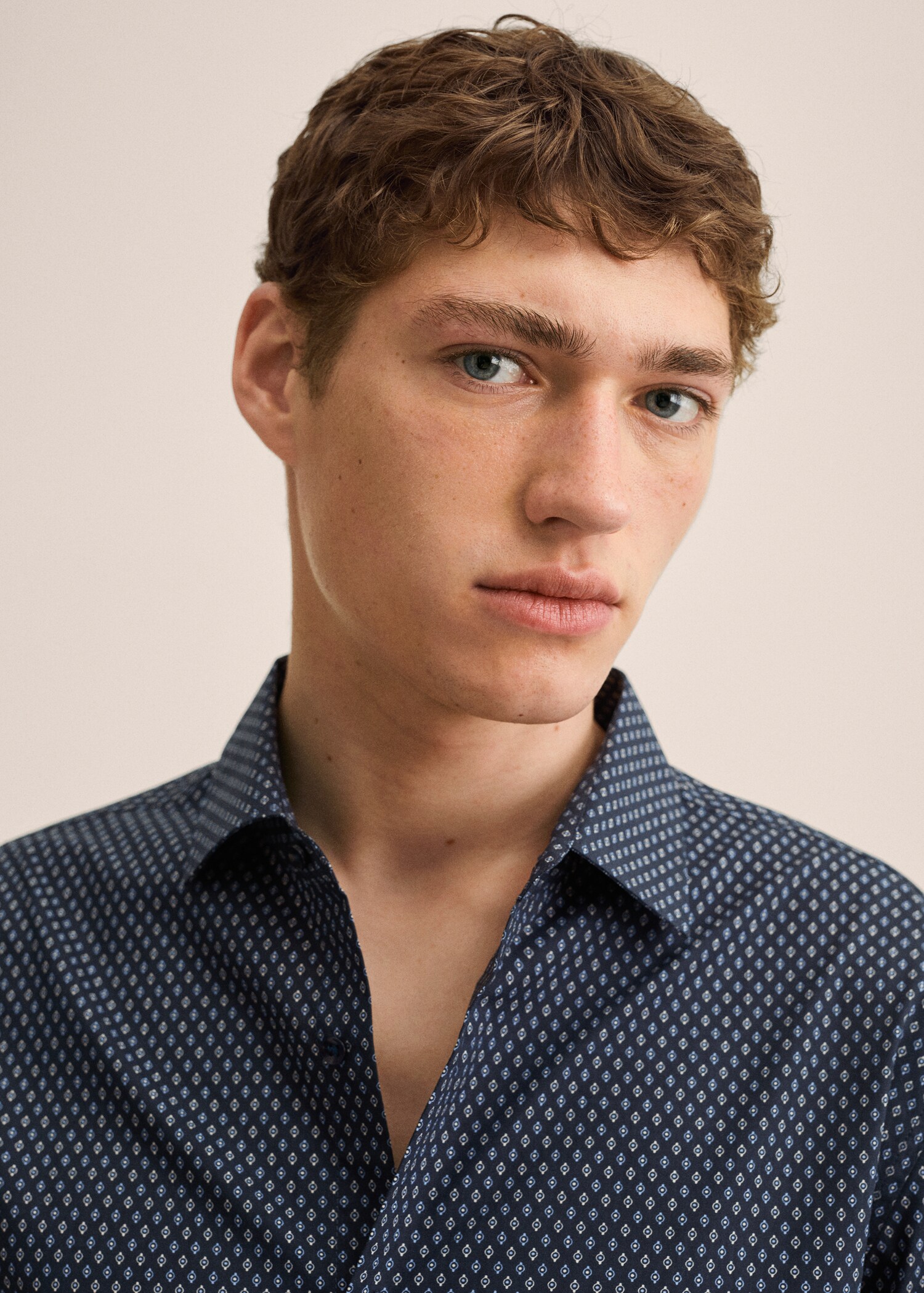 Camisa slim fit micro estampado - Detalle del artículo 1