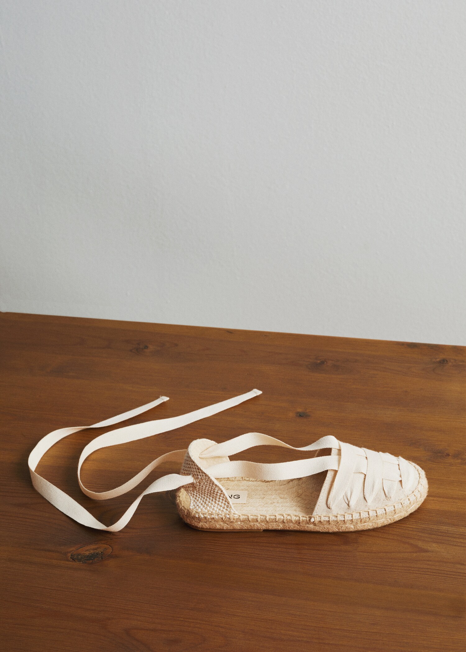 Lace-up linen espadrilles - Details of the article 1