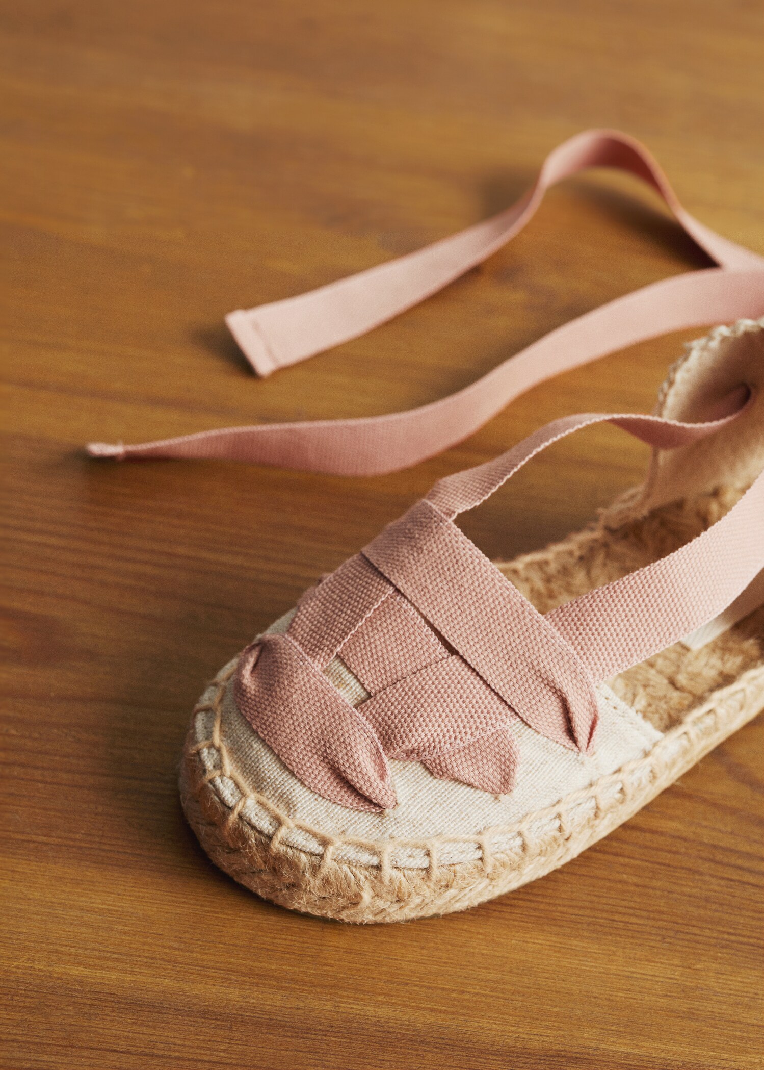 Lace-up linen espadrilles - Details of the article 1
