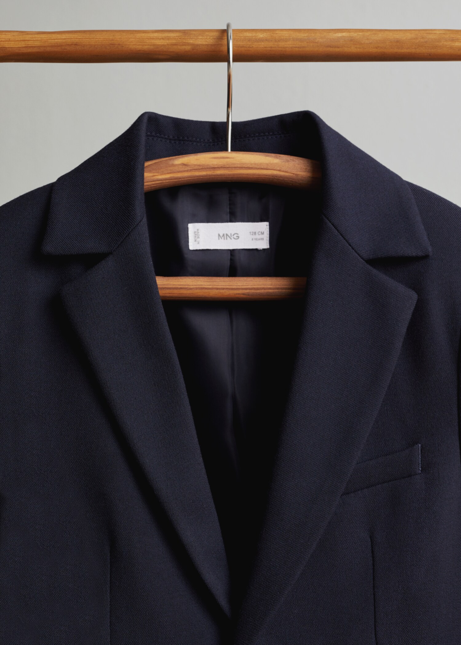 Oblekové sako slim fit - Náhled ve středové rovině