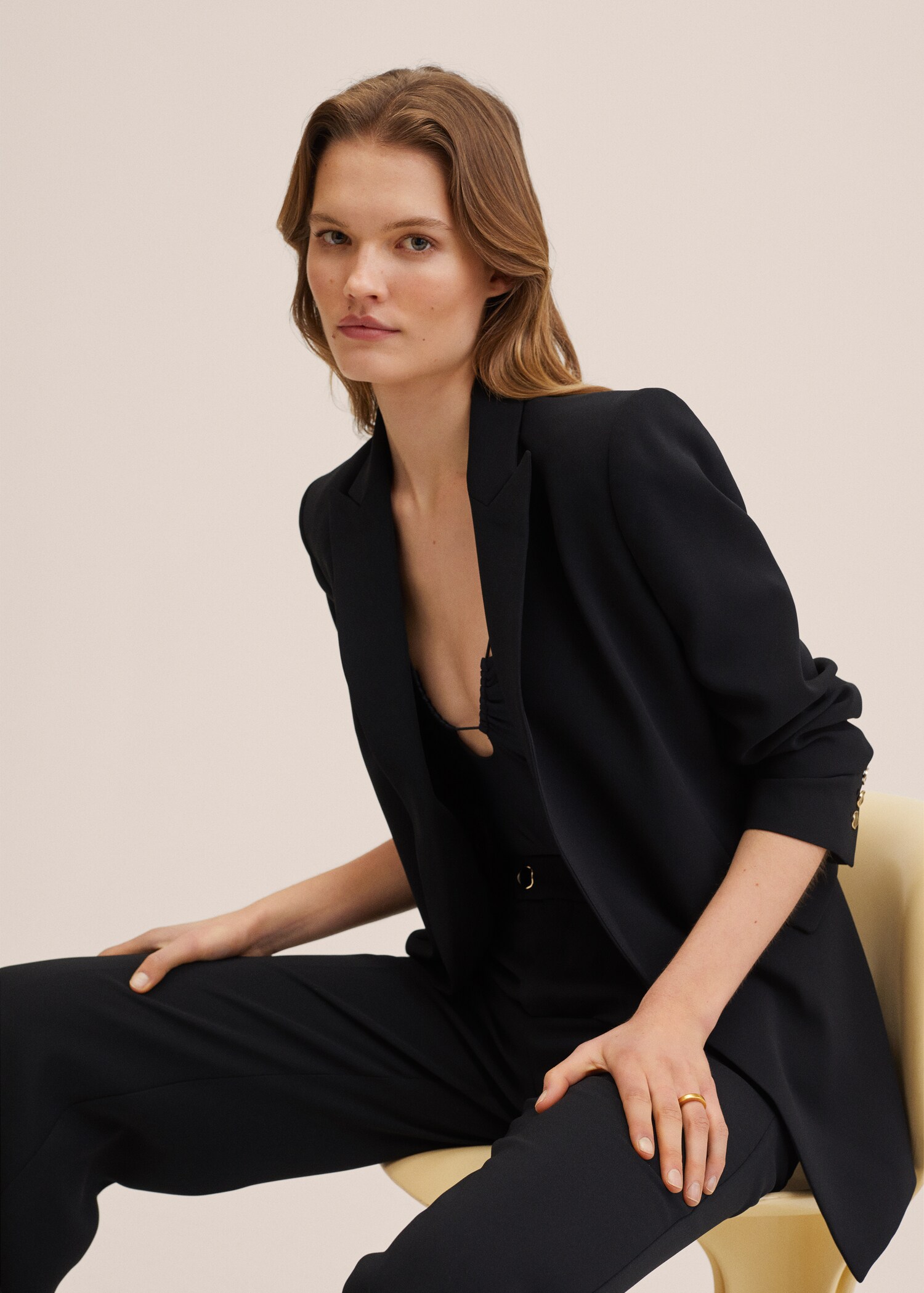 Double-breasted suit blazer - Details of the article 1