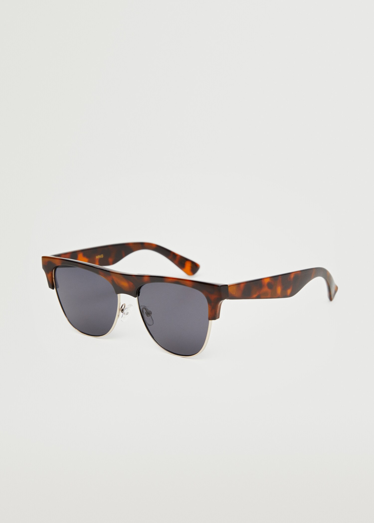Lunettes de soleil rétro écaille - Plan moyen