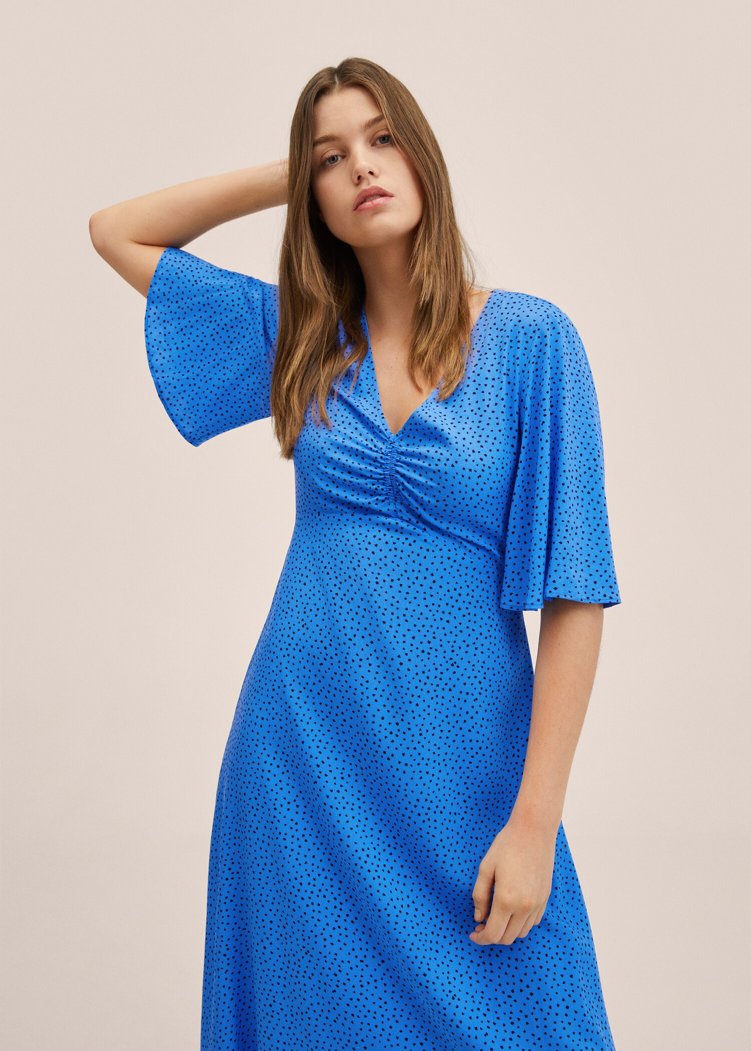 Vestido fruncido estampado - Plano medio