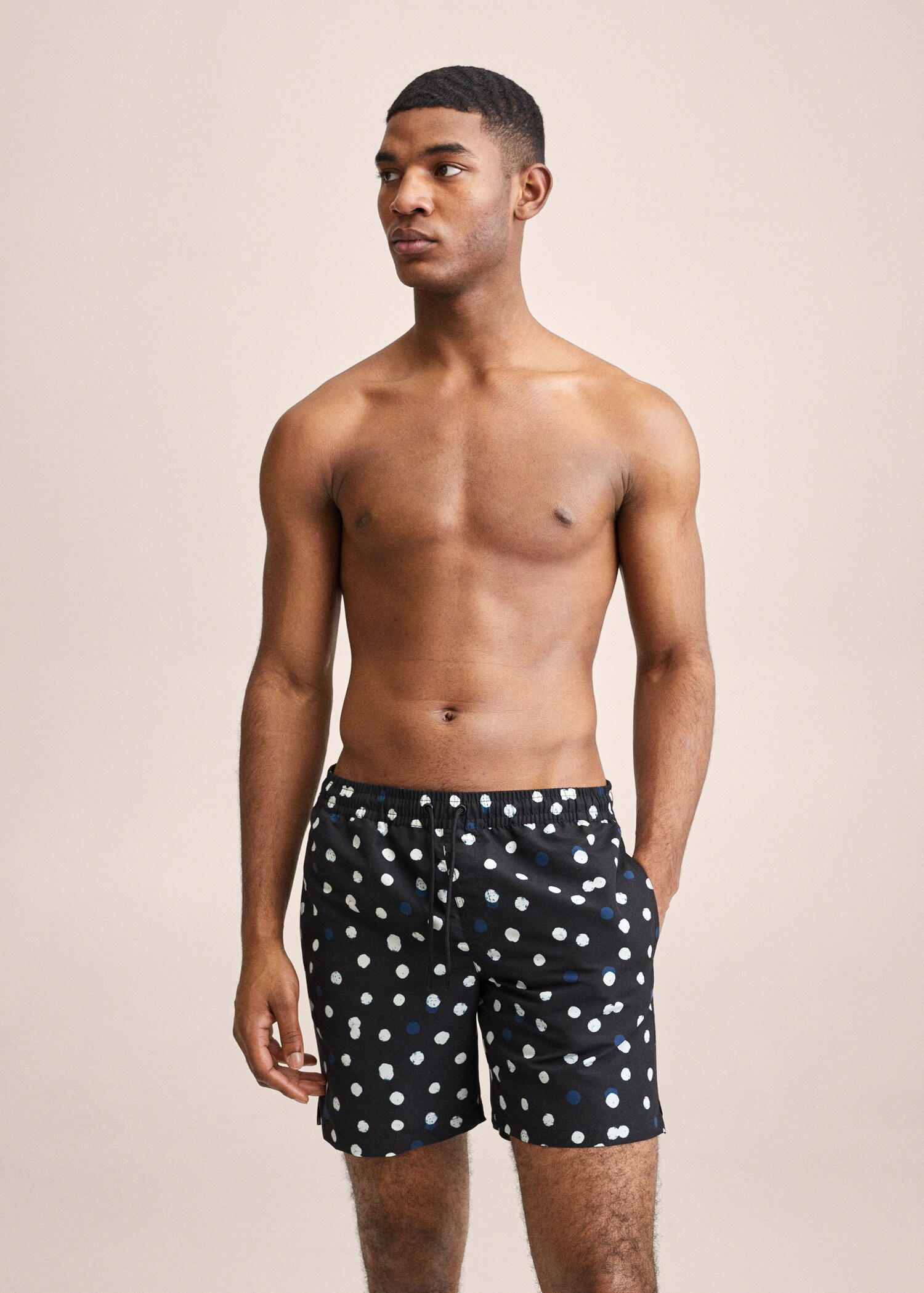 Maillot de bain imprimé - Plan moyen