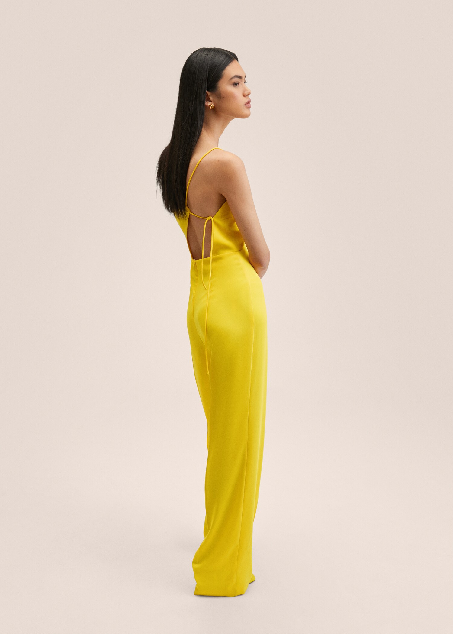 Jumpsuit med kryssede stropper - Artikkeldetalj 2