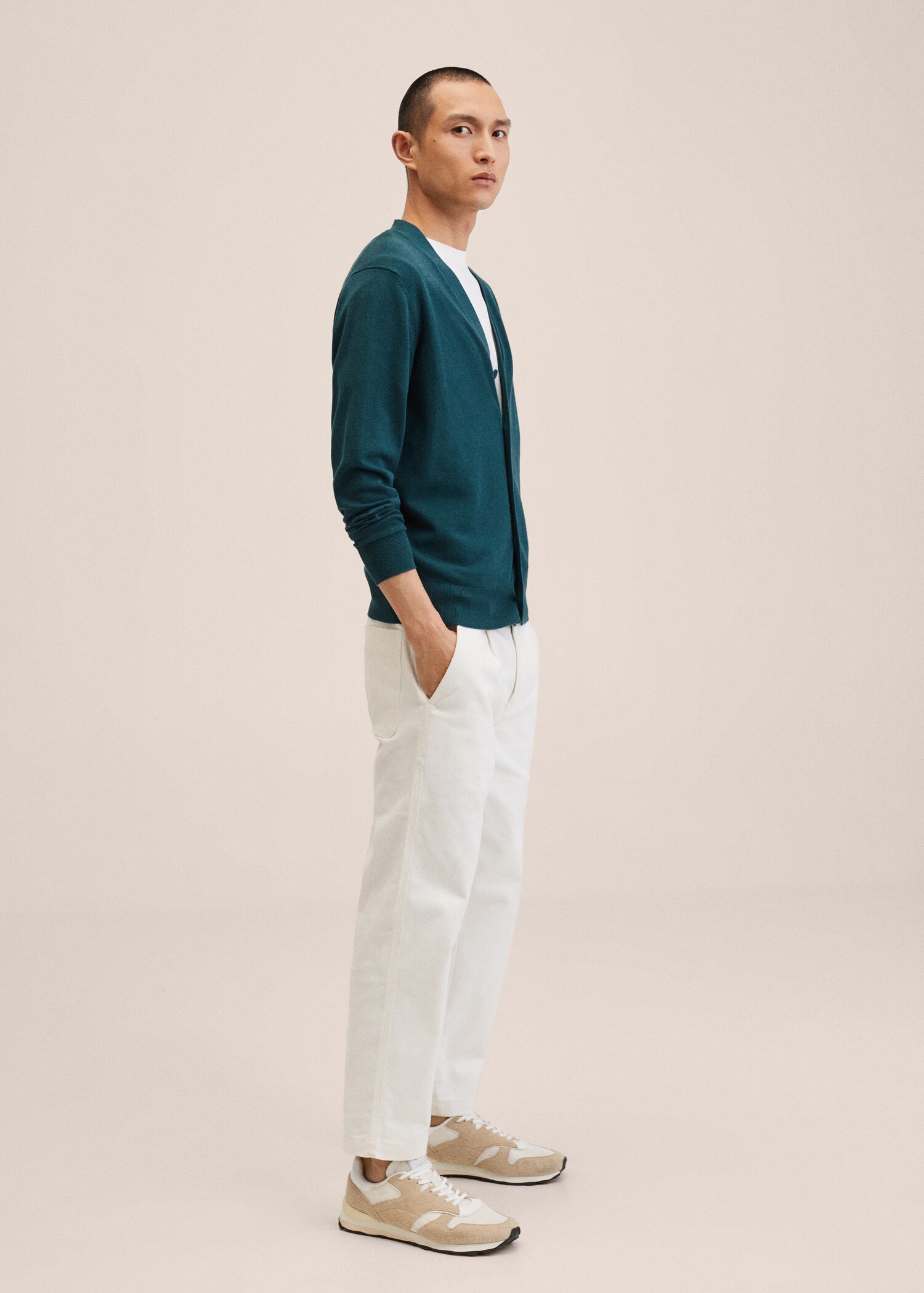 Buttoned cotton cardigan - Details of the article 2