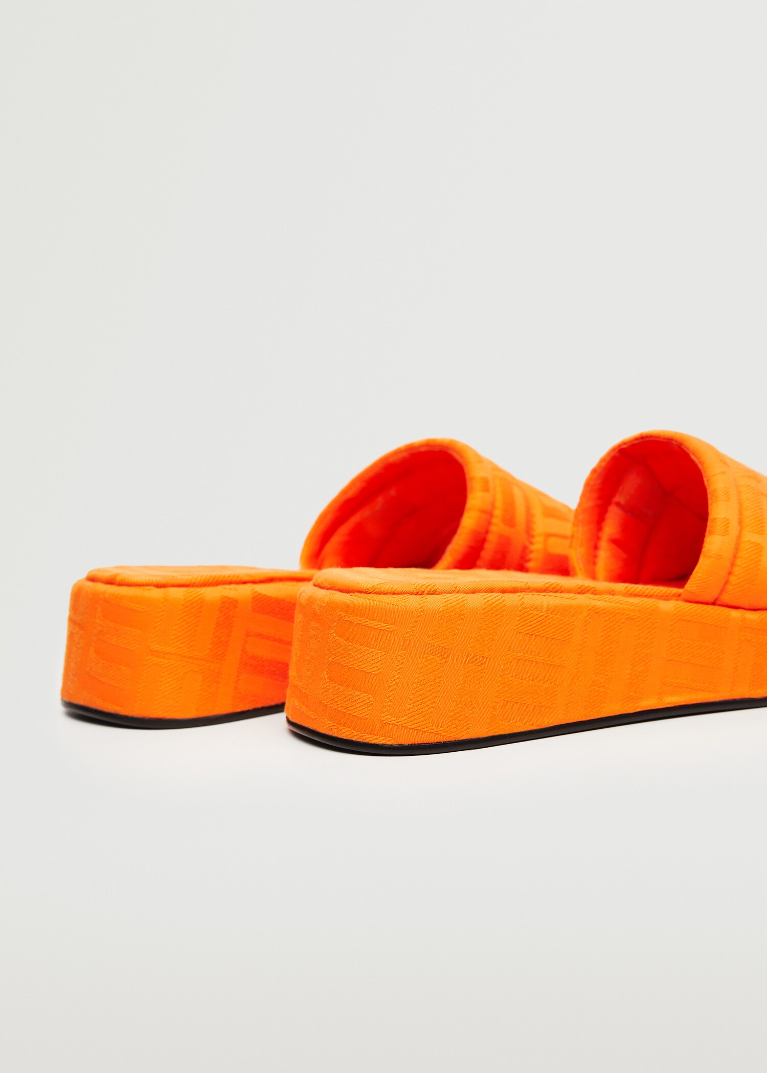 Platform quilted sandals - Details of the article 2