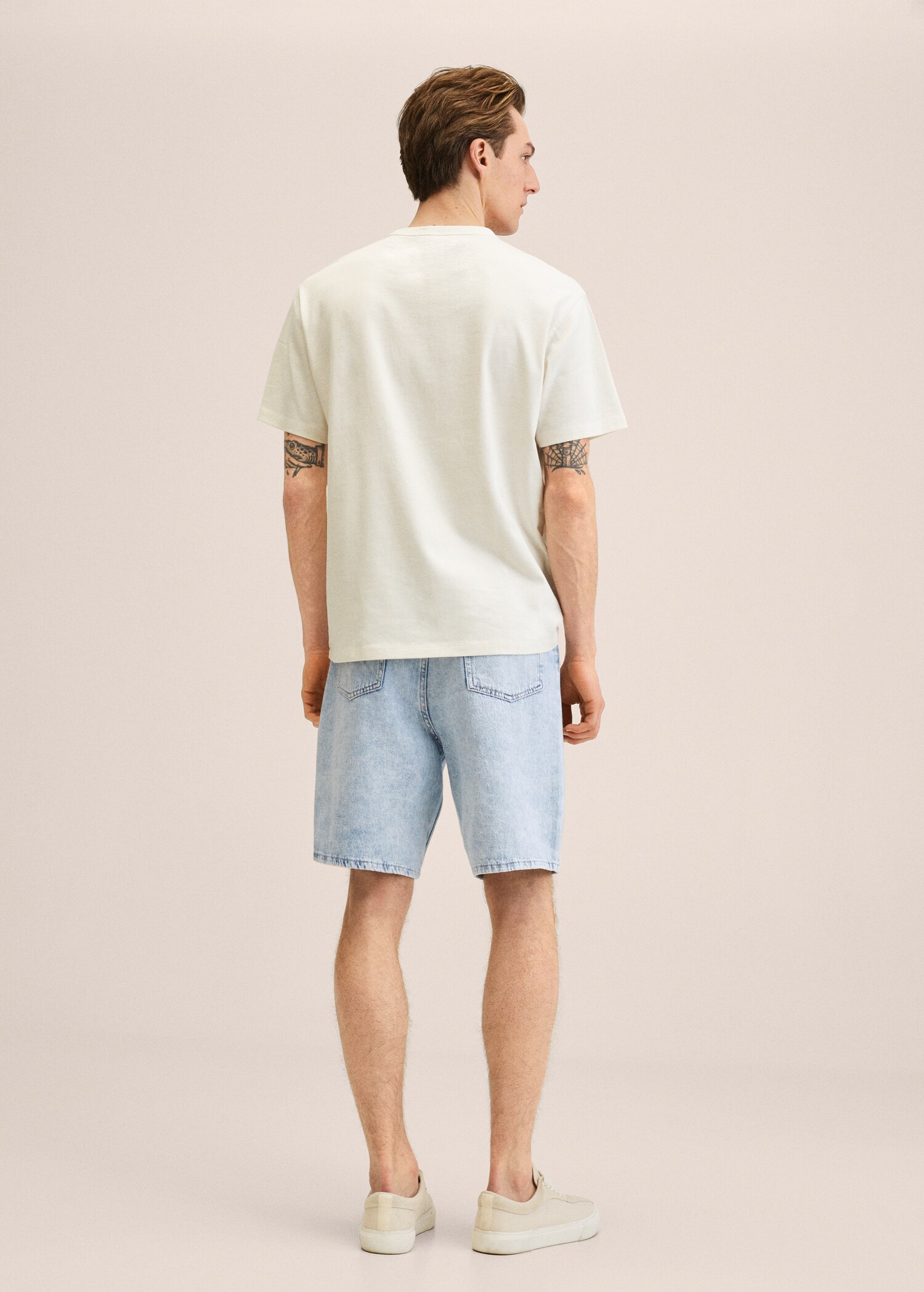 Jeans-Bermudashorts mit Bleached-Waschung - Rückseite des Artikels