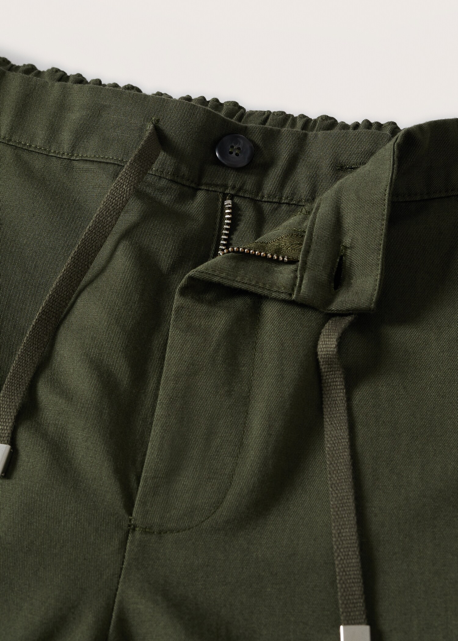 Bermudashorts aus Baumwoll-/Leinen-Mix mit Kordelzug - Detail des Artikels 8