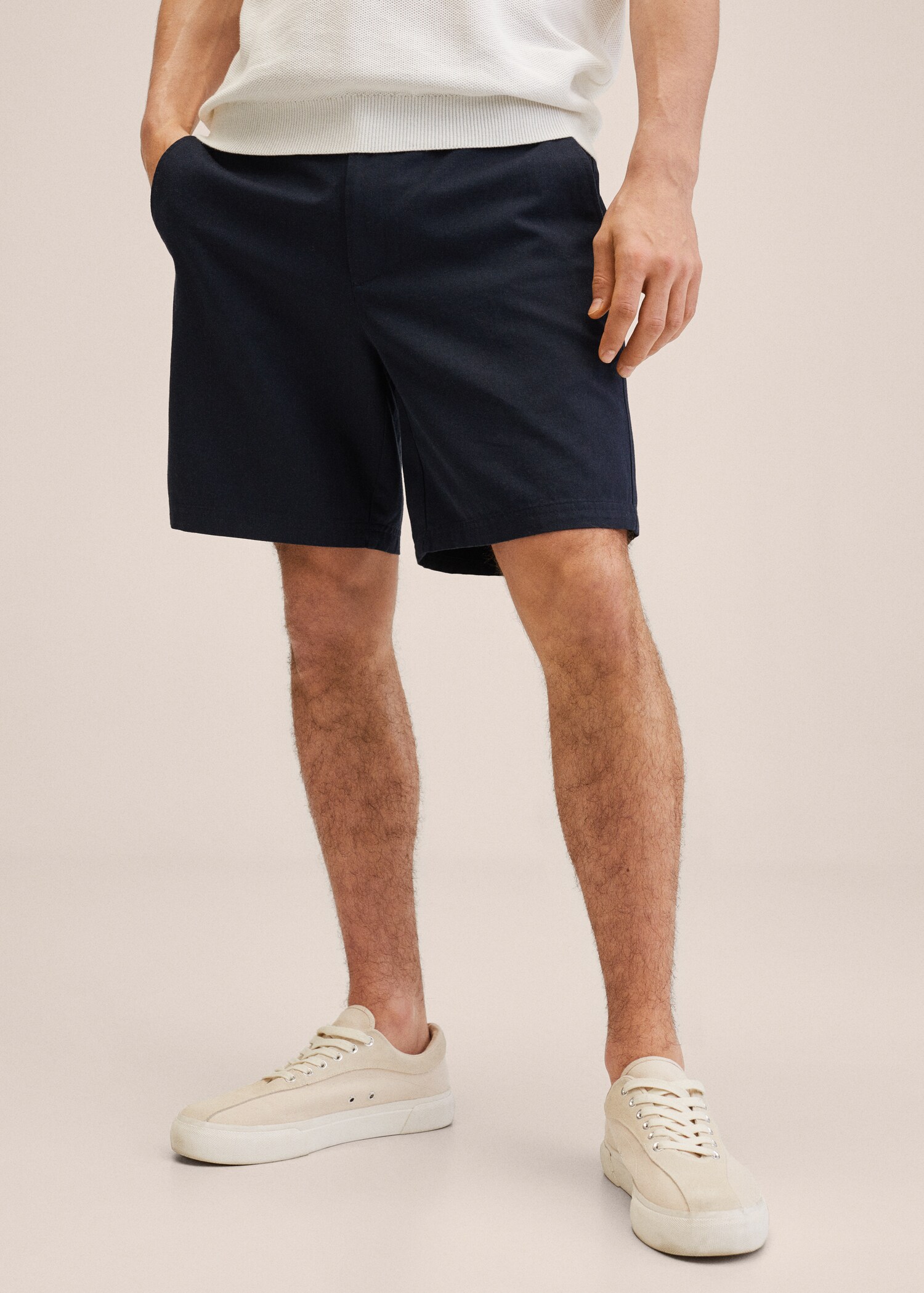 Bermudashorts aus Baumwoll-/Leinen-Mix mit Kordelzug - Mittlere Ansicht