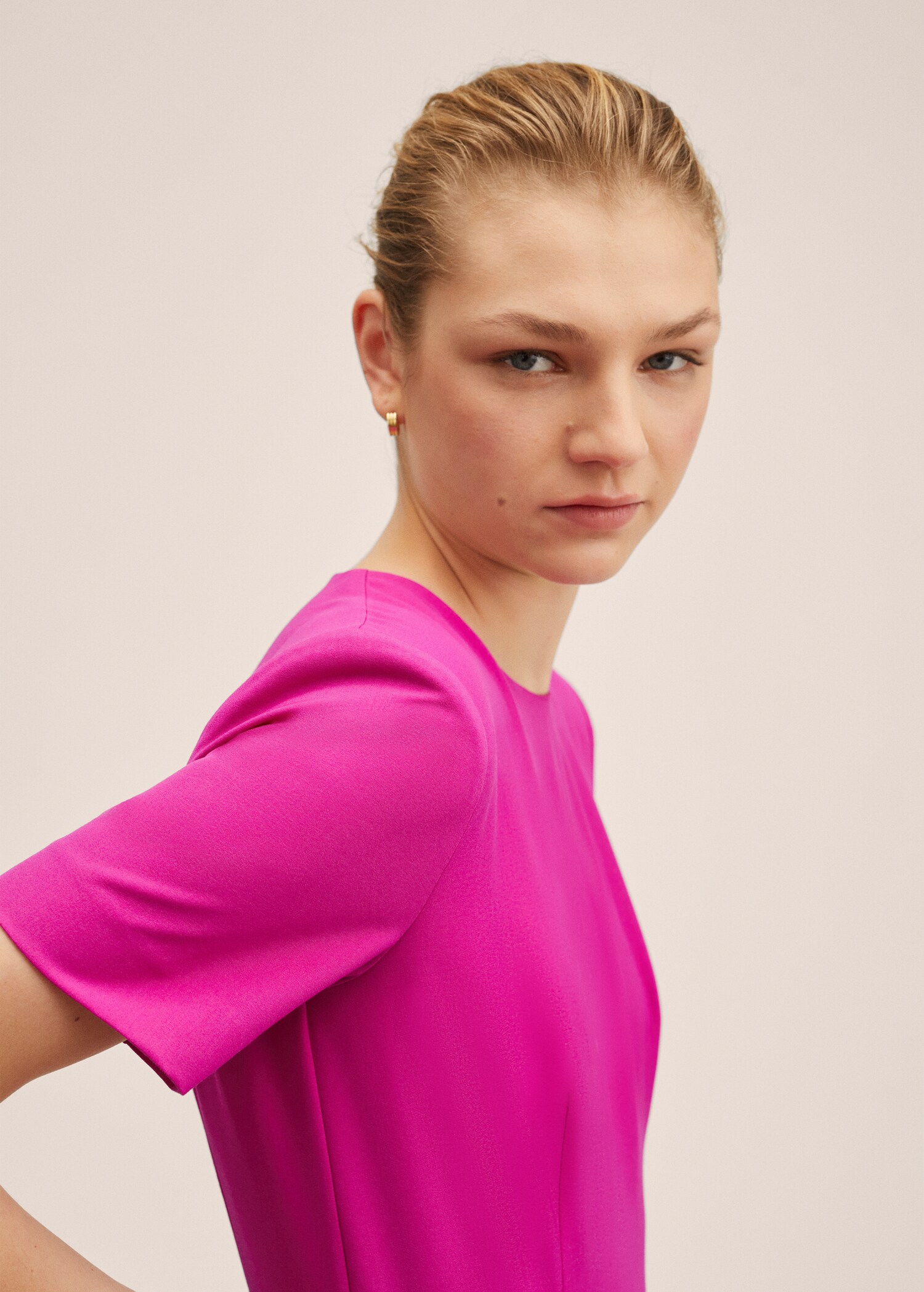 Tailored short dress - Details of the article 1