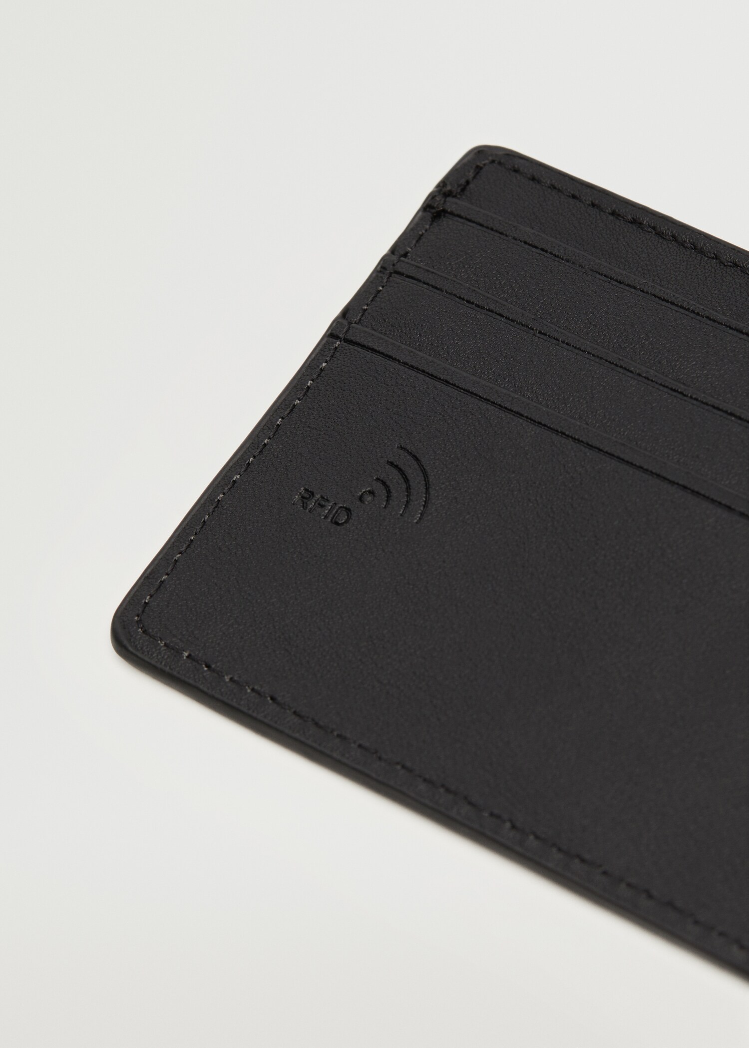 Anti-contactless leather-effect card holder - Details of the article 2