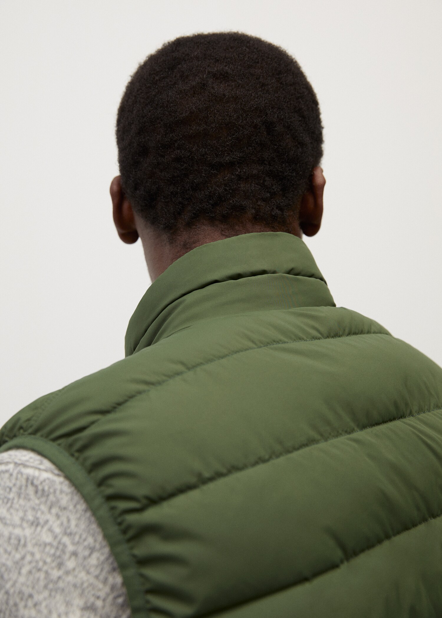 Water-repellent quilted gilet - Details of the article 4