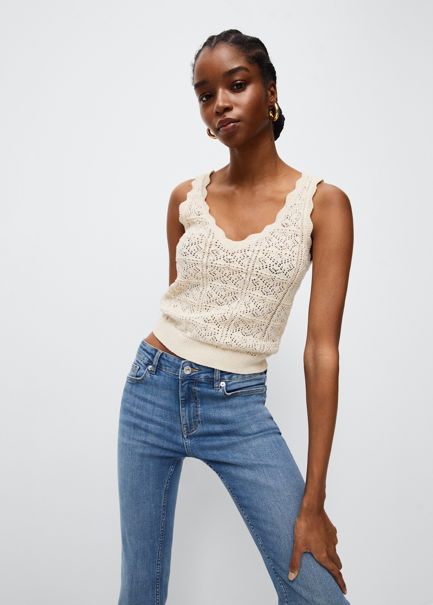 Medium-rise flared jeans  - Details of the article 1
