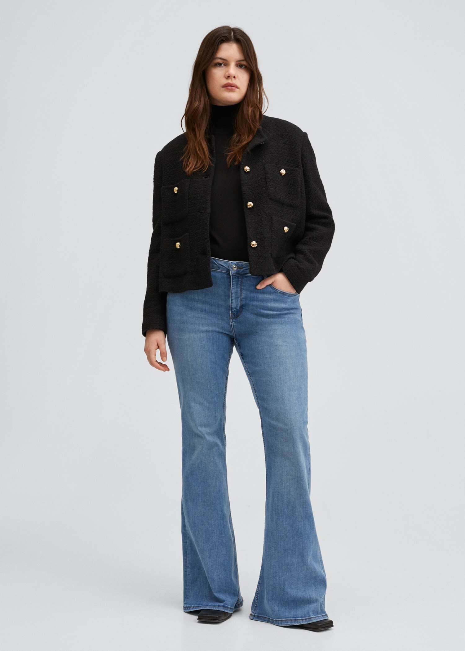 Medium-rise flared jeans  - Details of the article 3