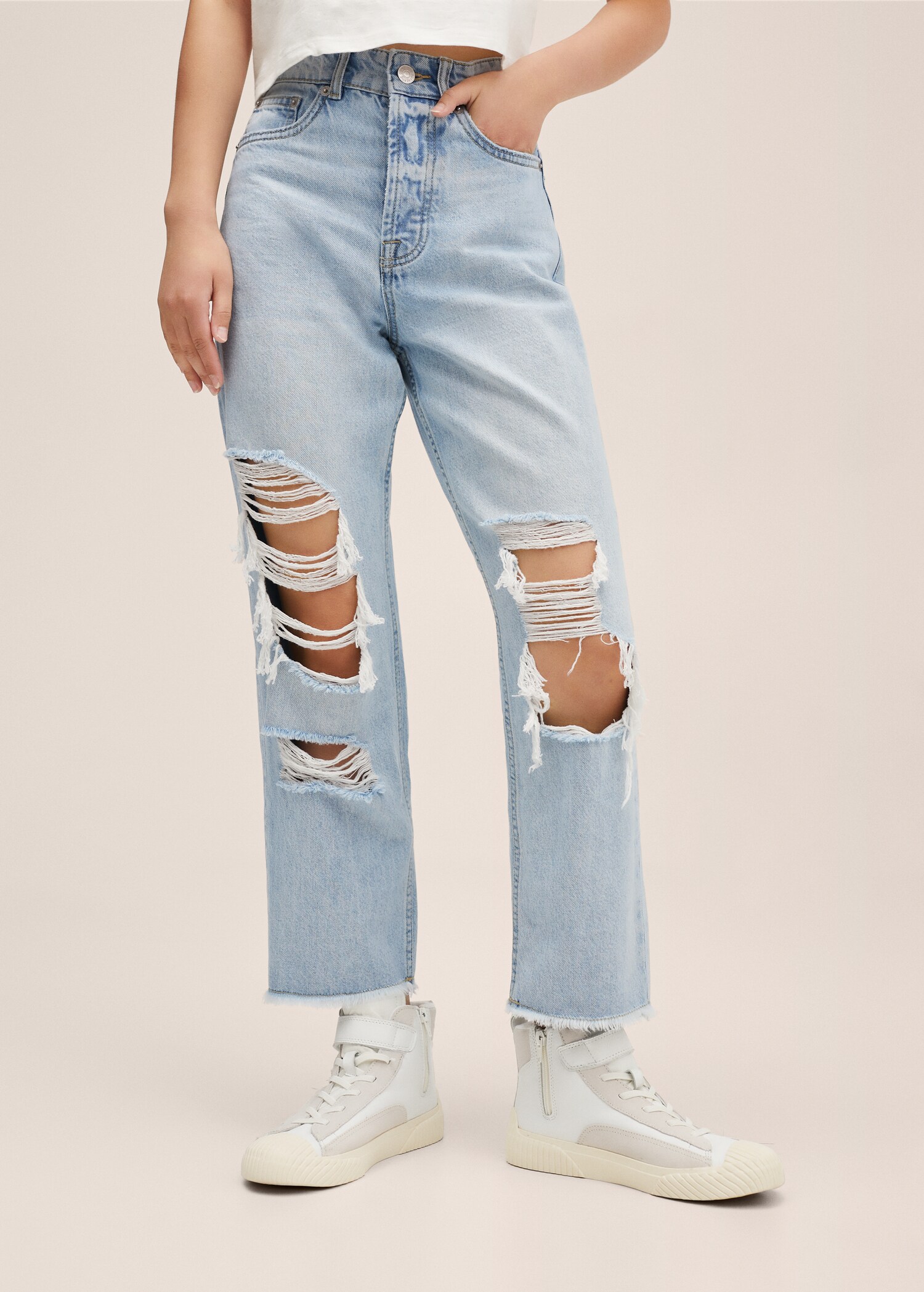 Jeans strappi decorativi - Piano medio