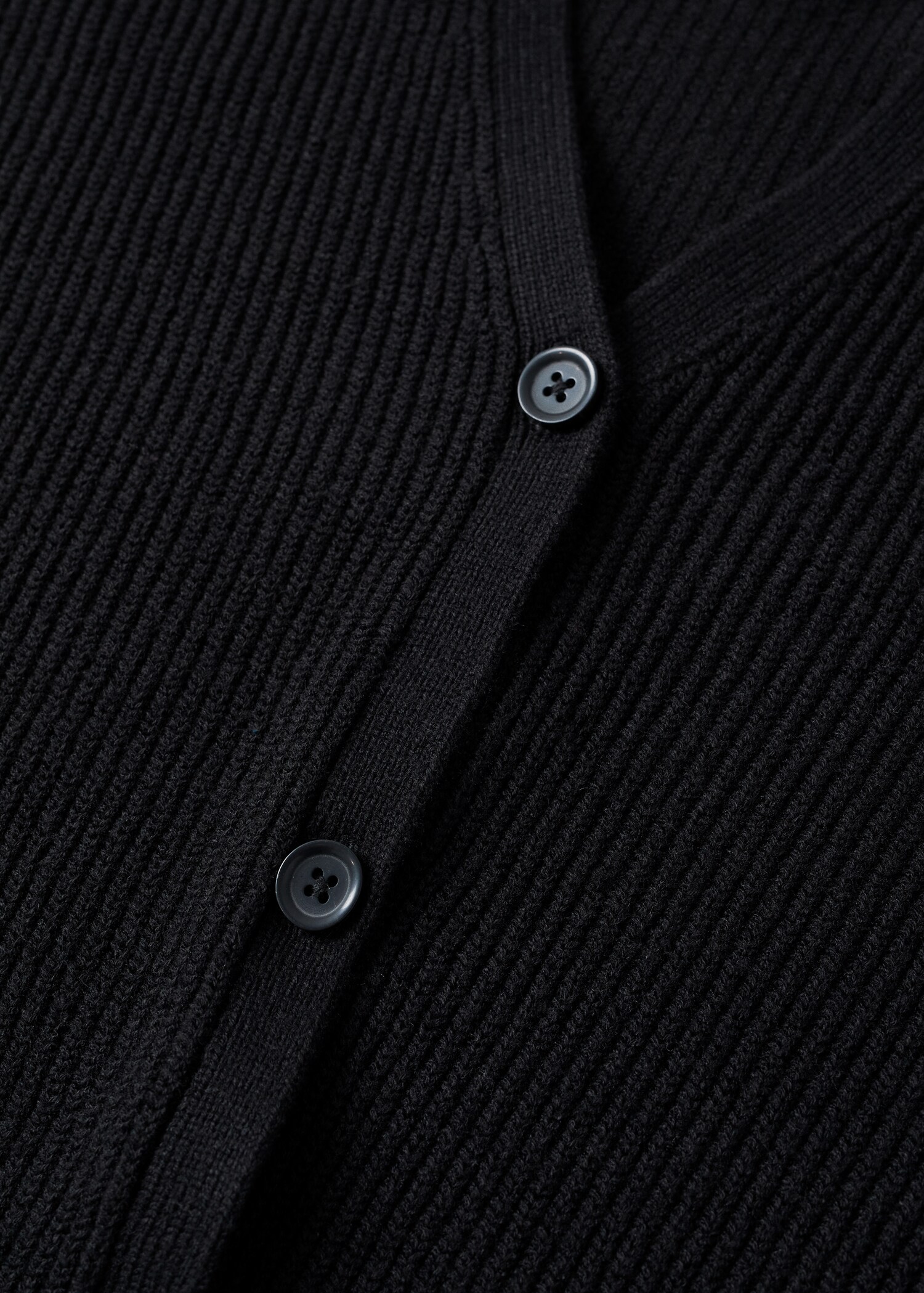 Buttoned ribbed cardigan - Details of the article 8