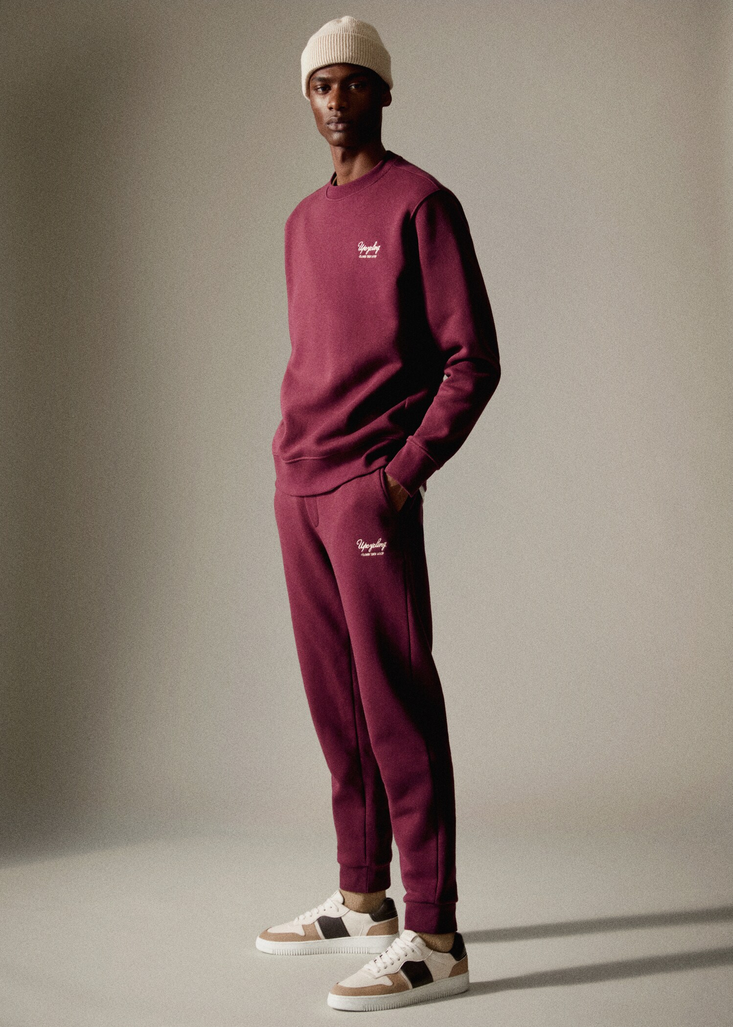 Jogger Pants mit Schriftzug - Detail des Artikels 5