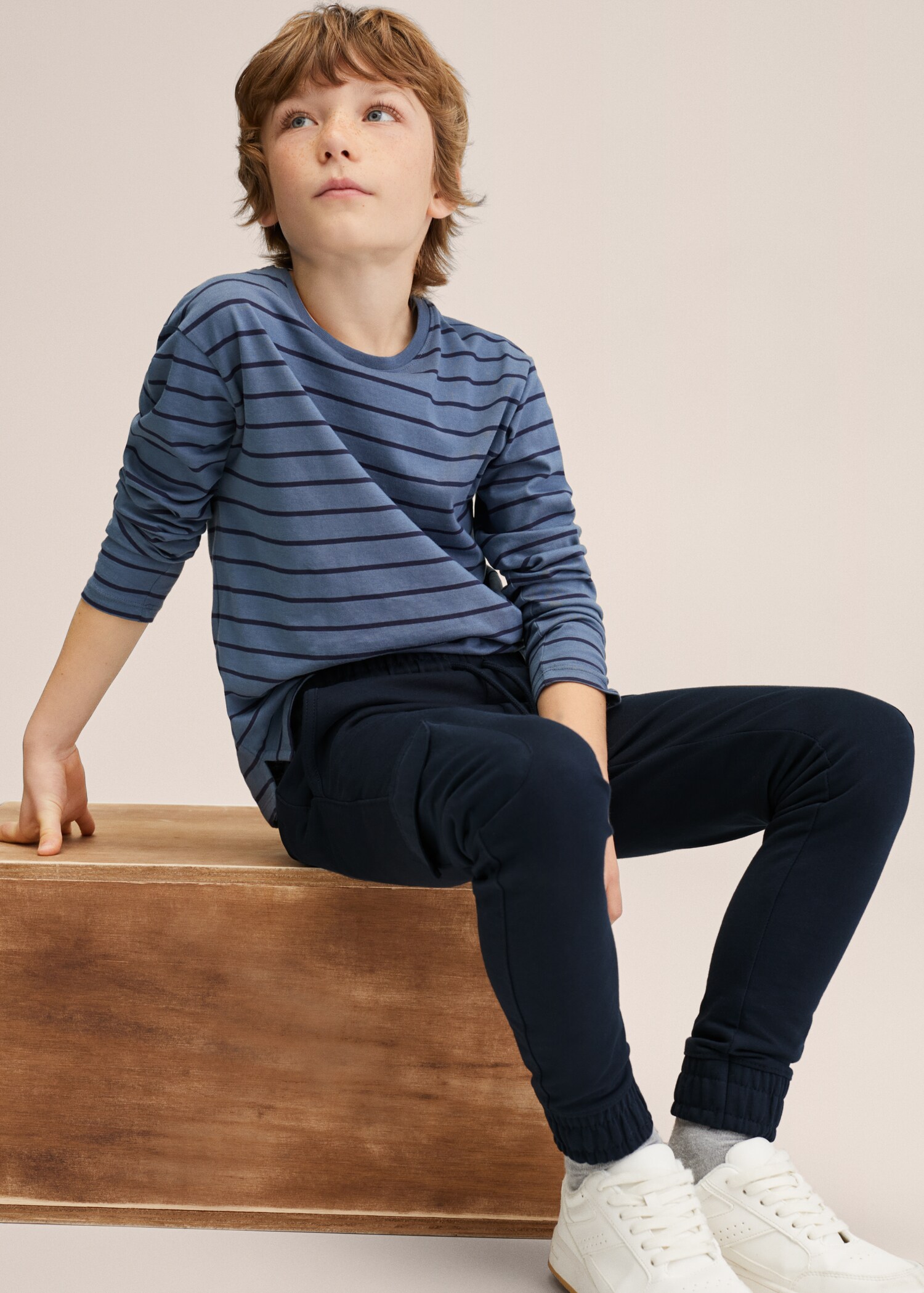 Pantalón jogger cargo - Plano medio