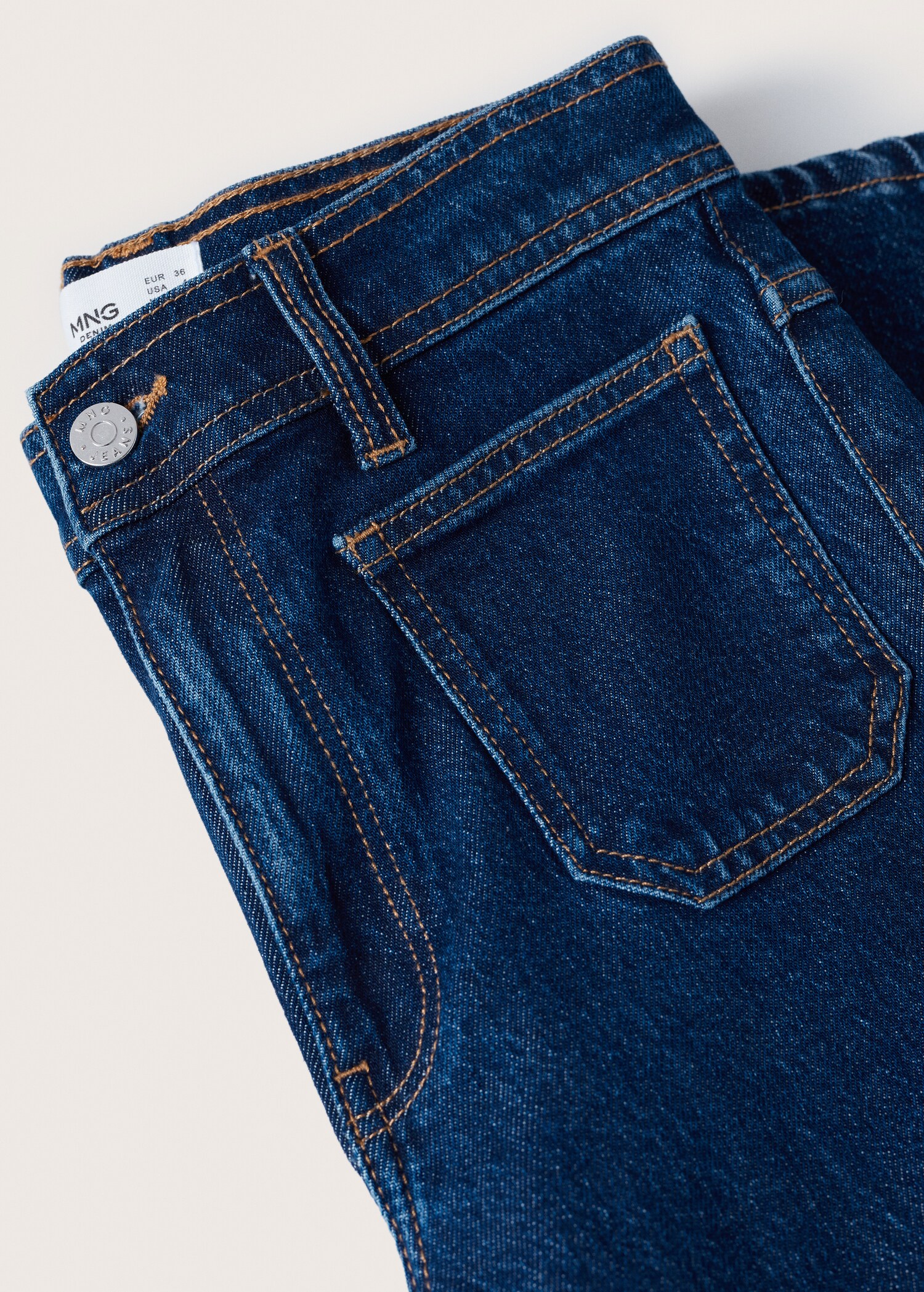 Flared jeans with pocket - Details of the article 8